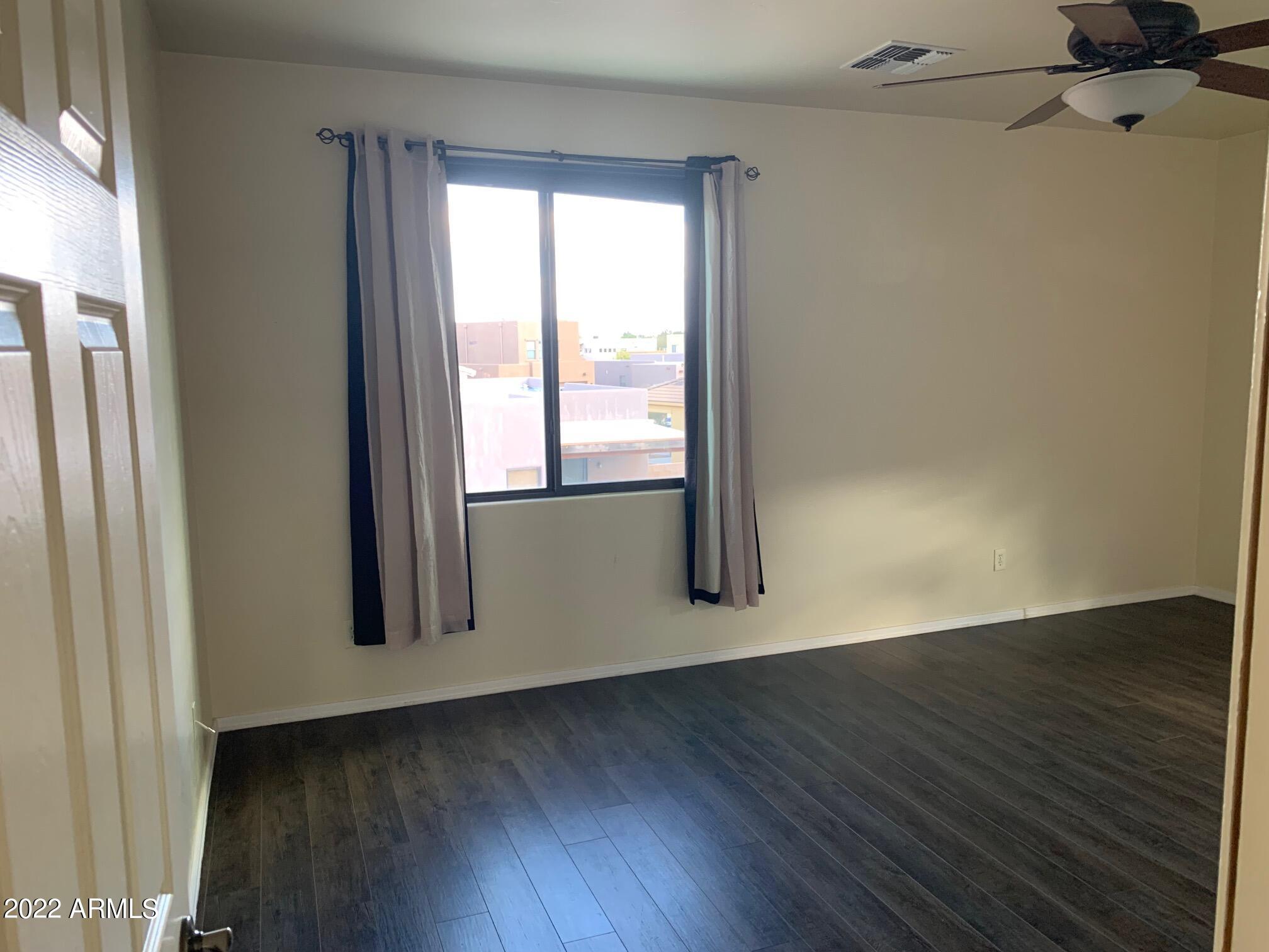 REFLECTIONS AT VALIENTE - Residential Lease