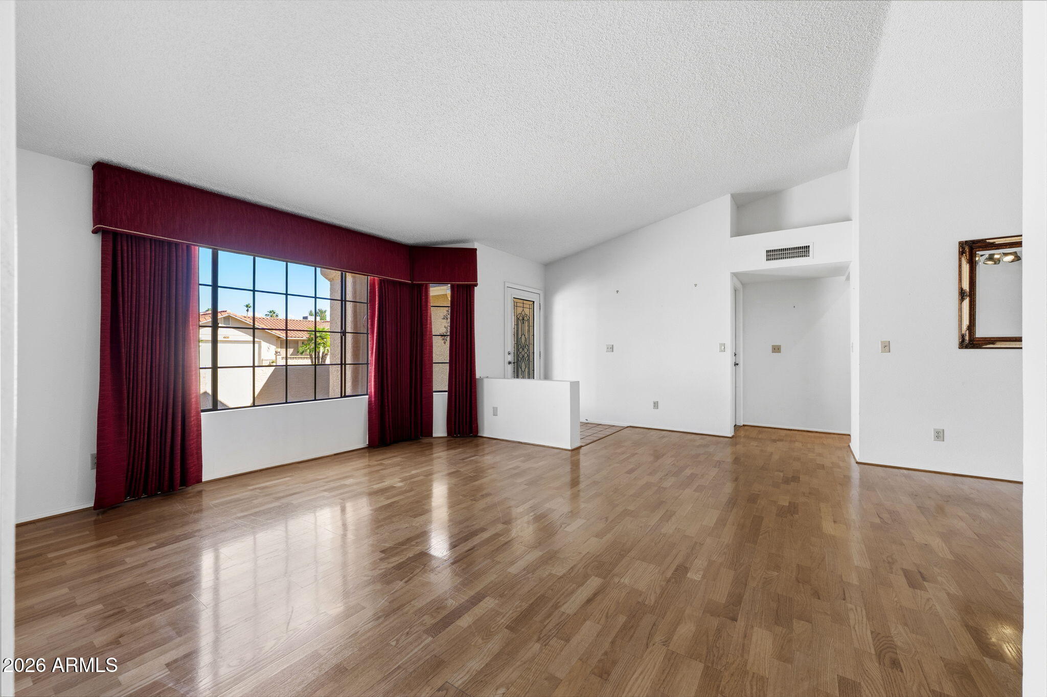2072 LEISURE WORLD --