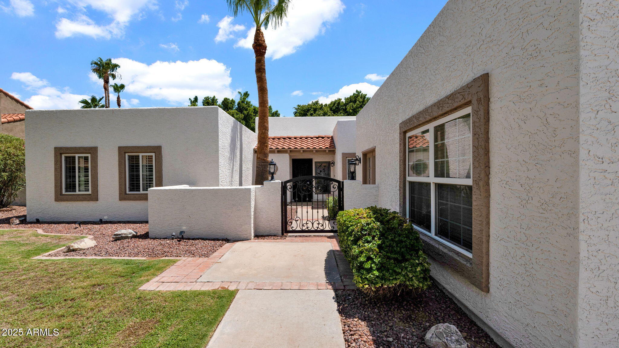 10227 E SAN SALVADOR Drive