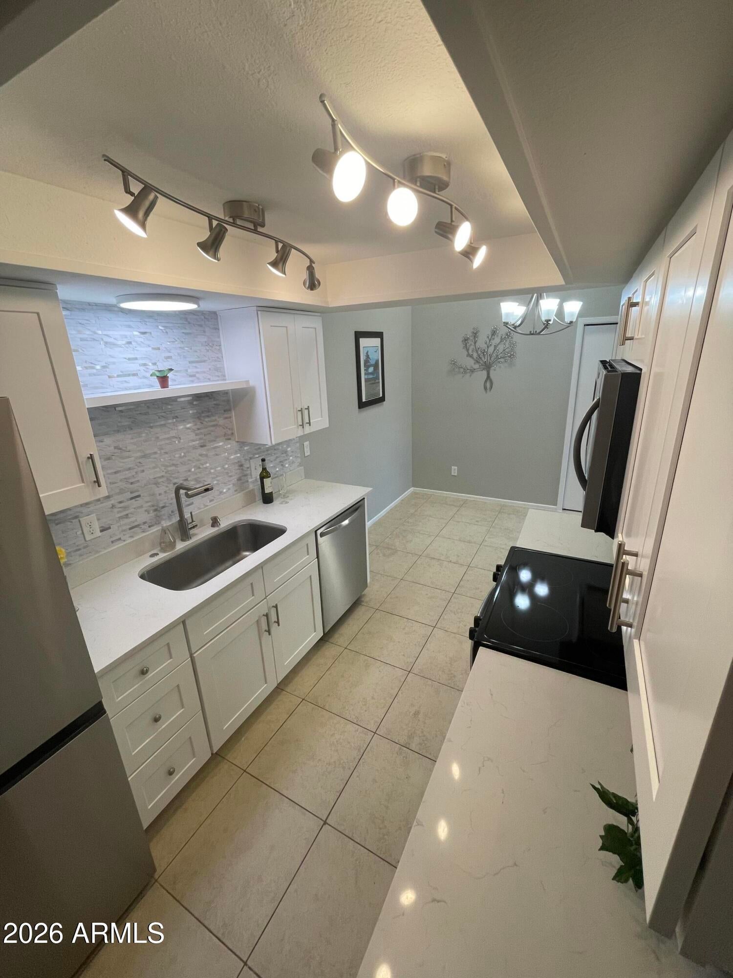 629 N MESA Drive 27