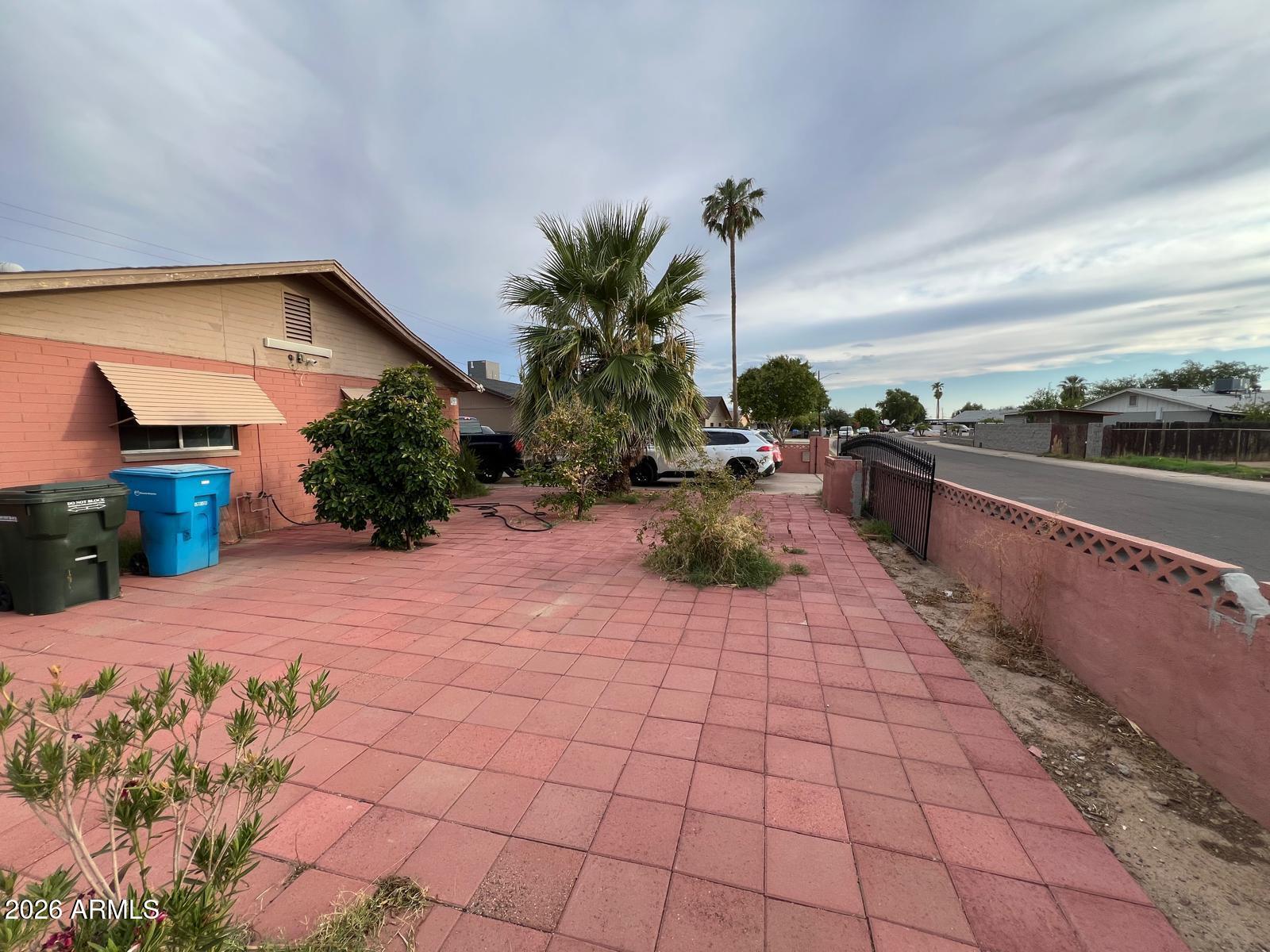 3053 N 53RD Drive
