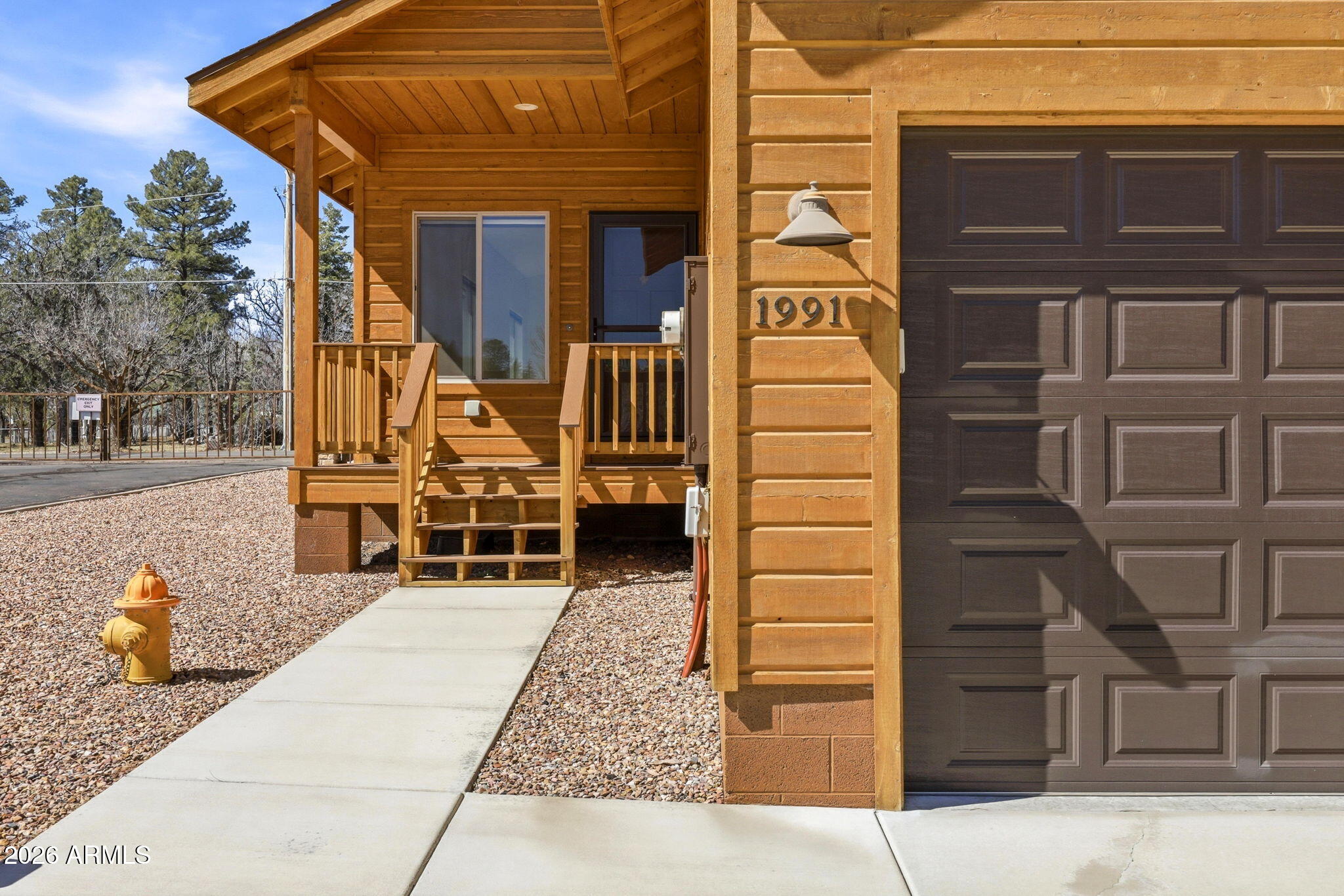 1991 N LAKE BREEZE Road