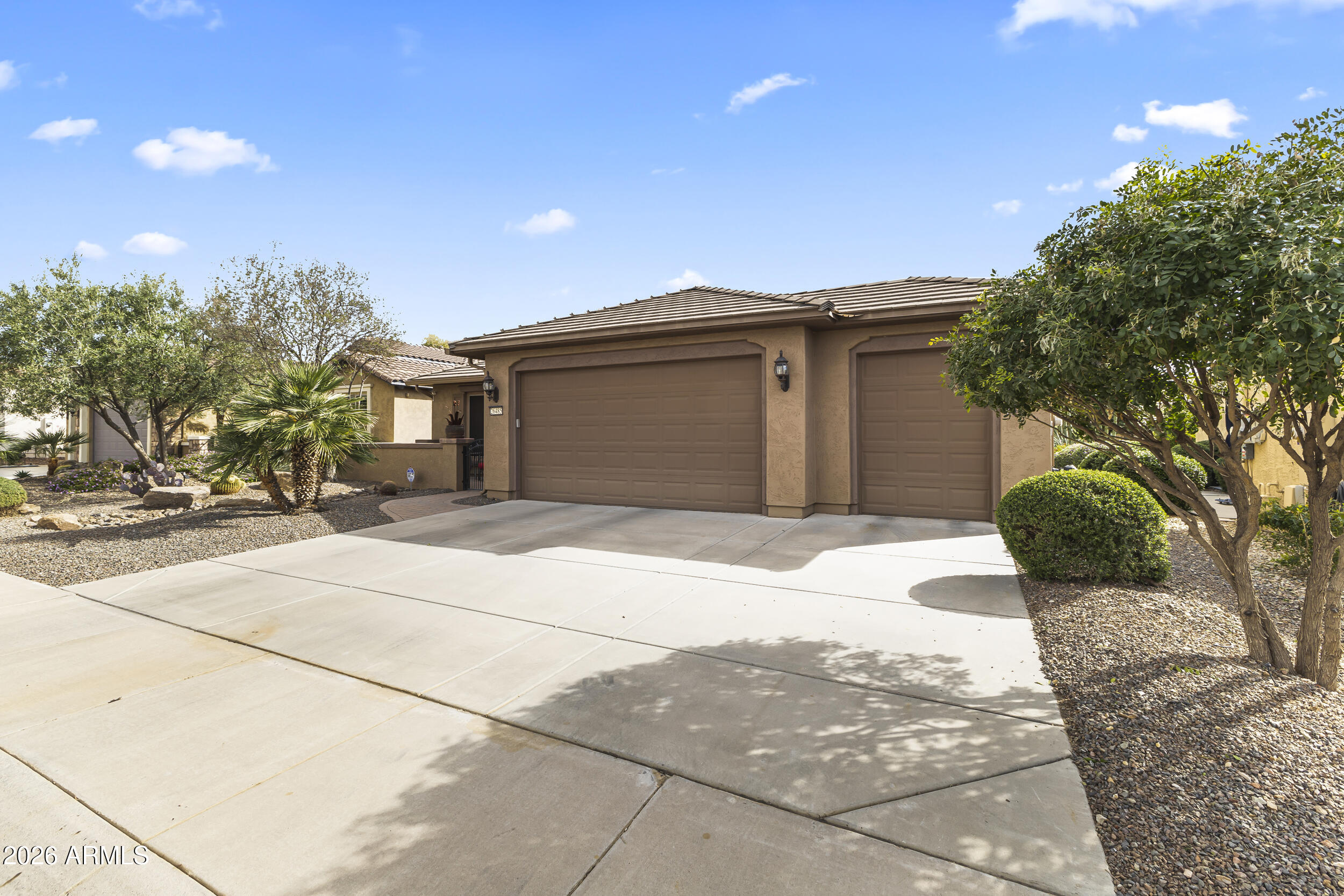 26485 W PONTIAC Drive