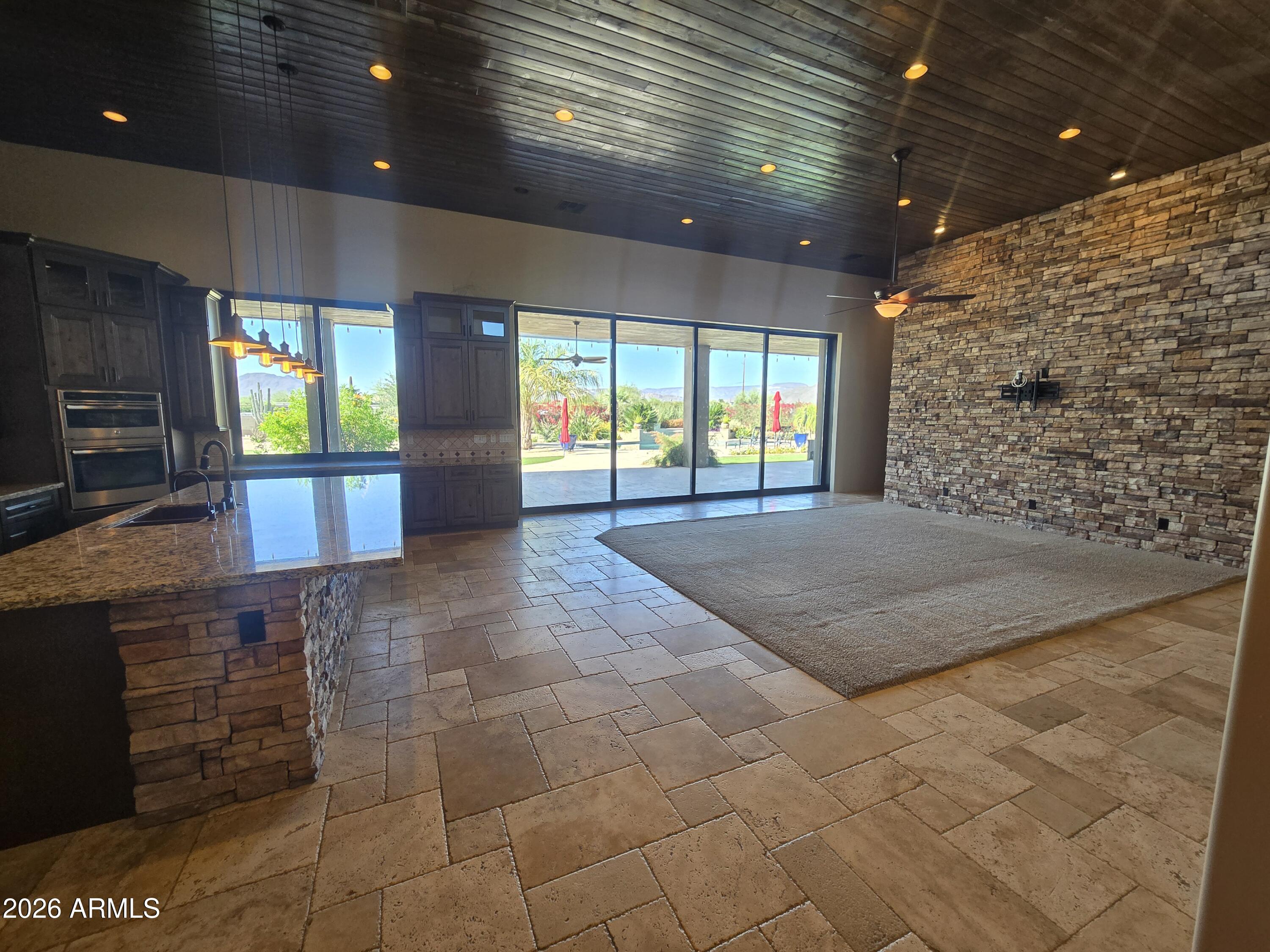 1110 W CREEK CANYON Road