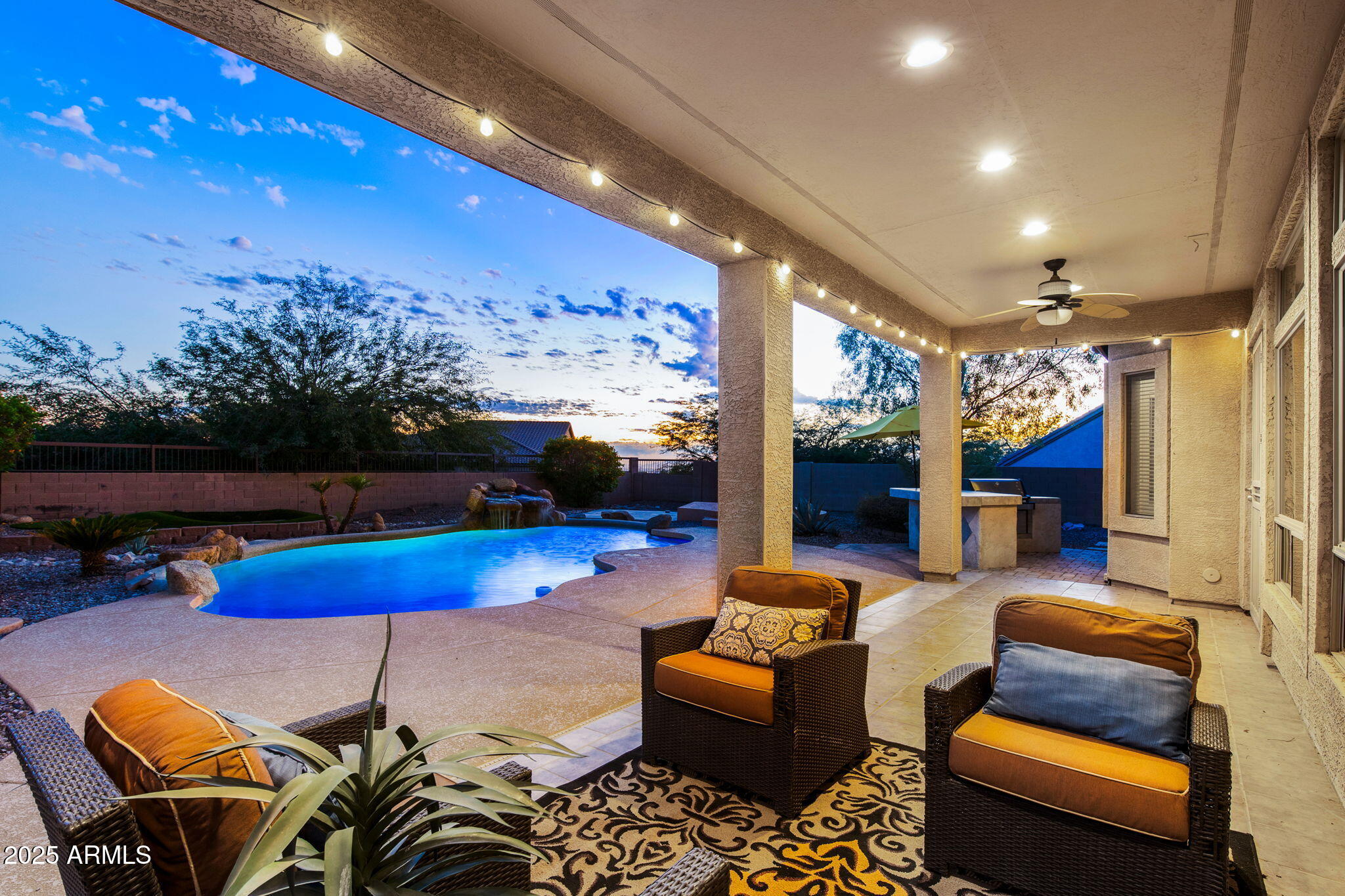 8219 E TESORO Circle