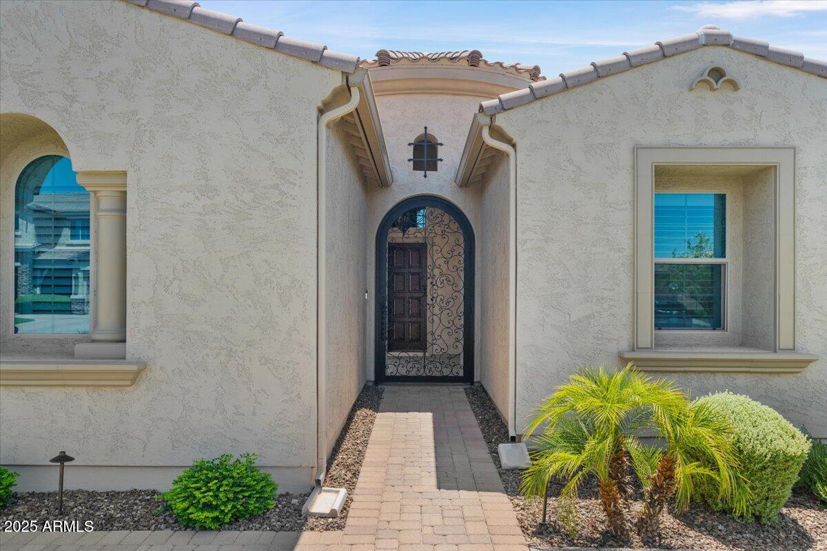 3663 E STRAWBERRY Drive