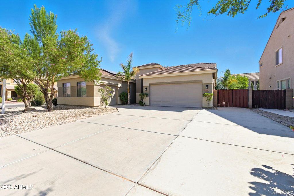 Photo of 3433 E Bluebird Place, Chandler, AZ 85286 (MLS # 6925843)