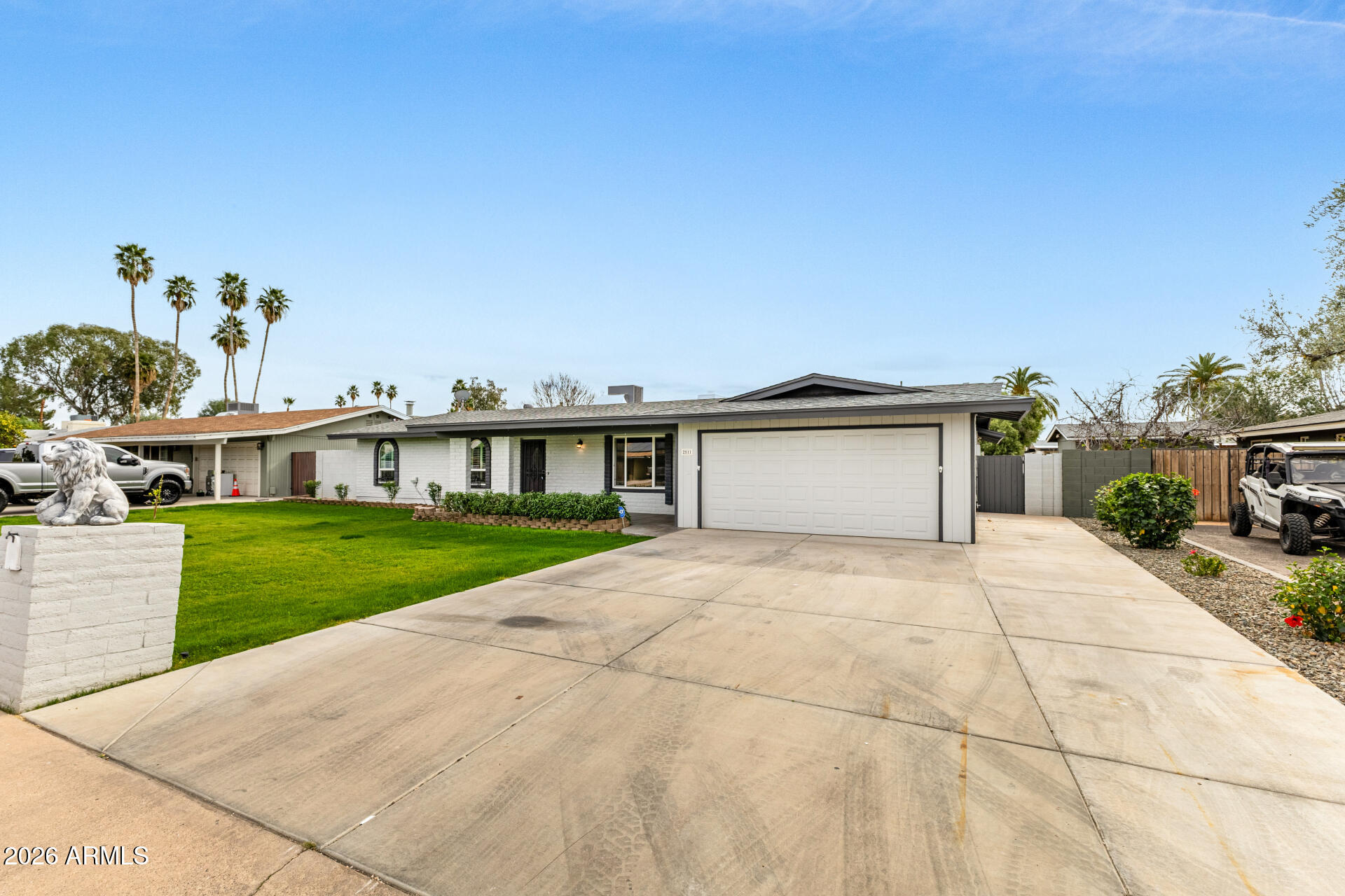 2511 E FOUNTAIN Street