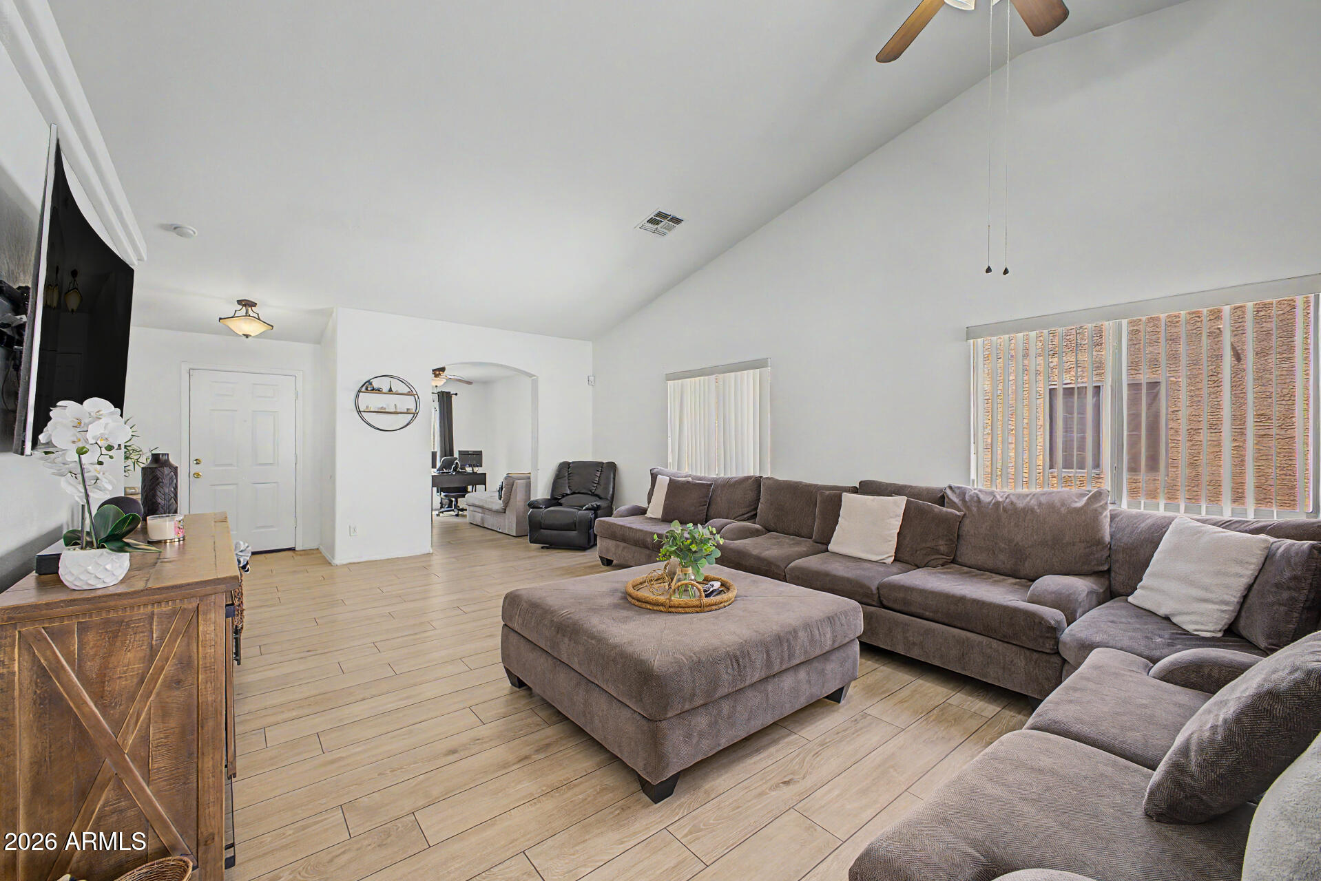 3434 W SUNLAND Avenue
