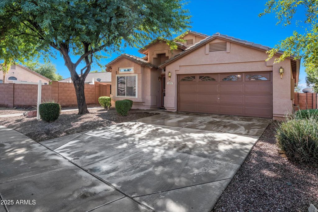 Photo of 6761 W Del Mar Lane, Peoria, AZ 85381 (MLS # 6922526)