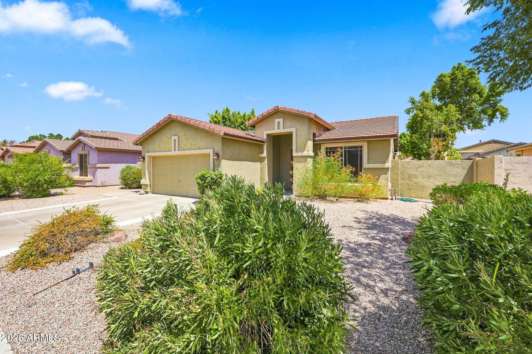 6186 W WIKIEUP Lane