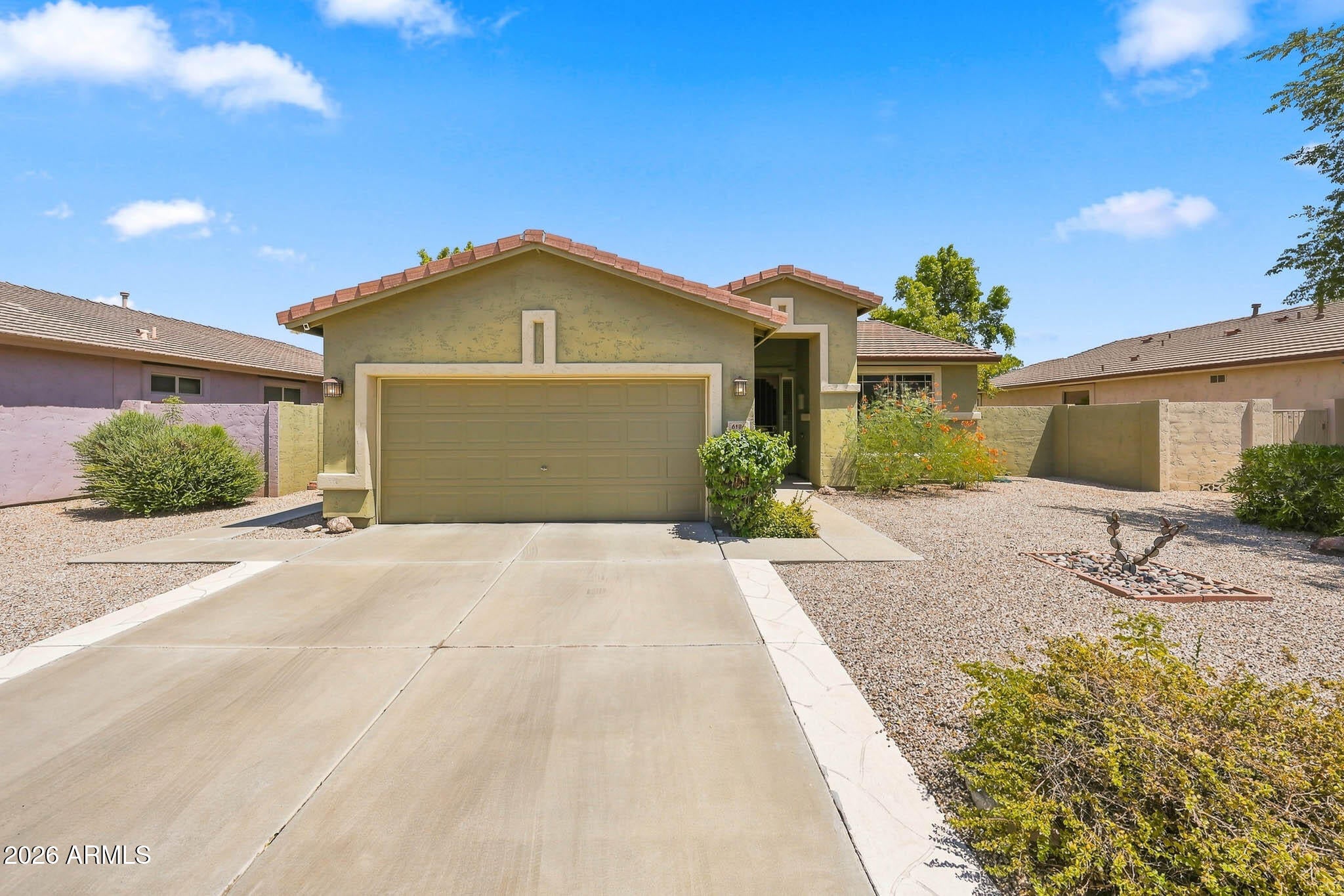 6186 W WIKIEUP Lane
