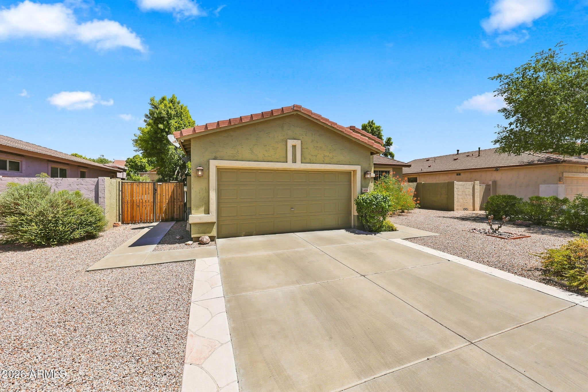 6186 W WIKIEUP Lane