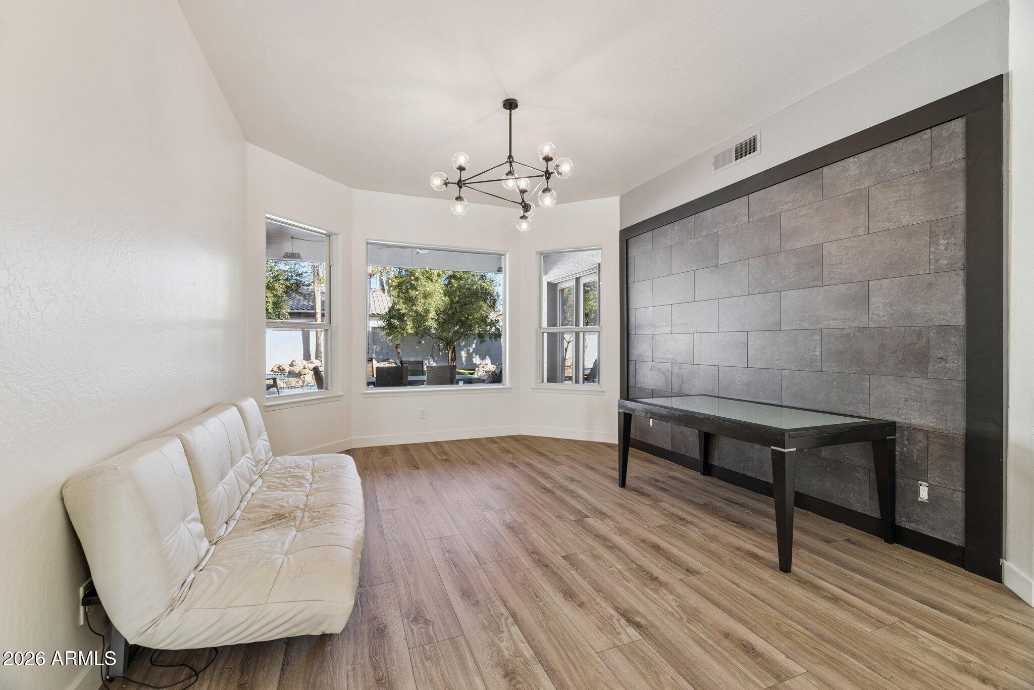 2732 E HILLERY Drive