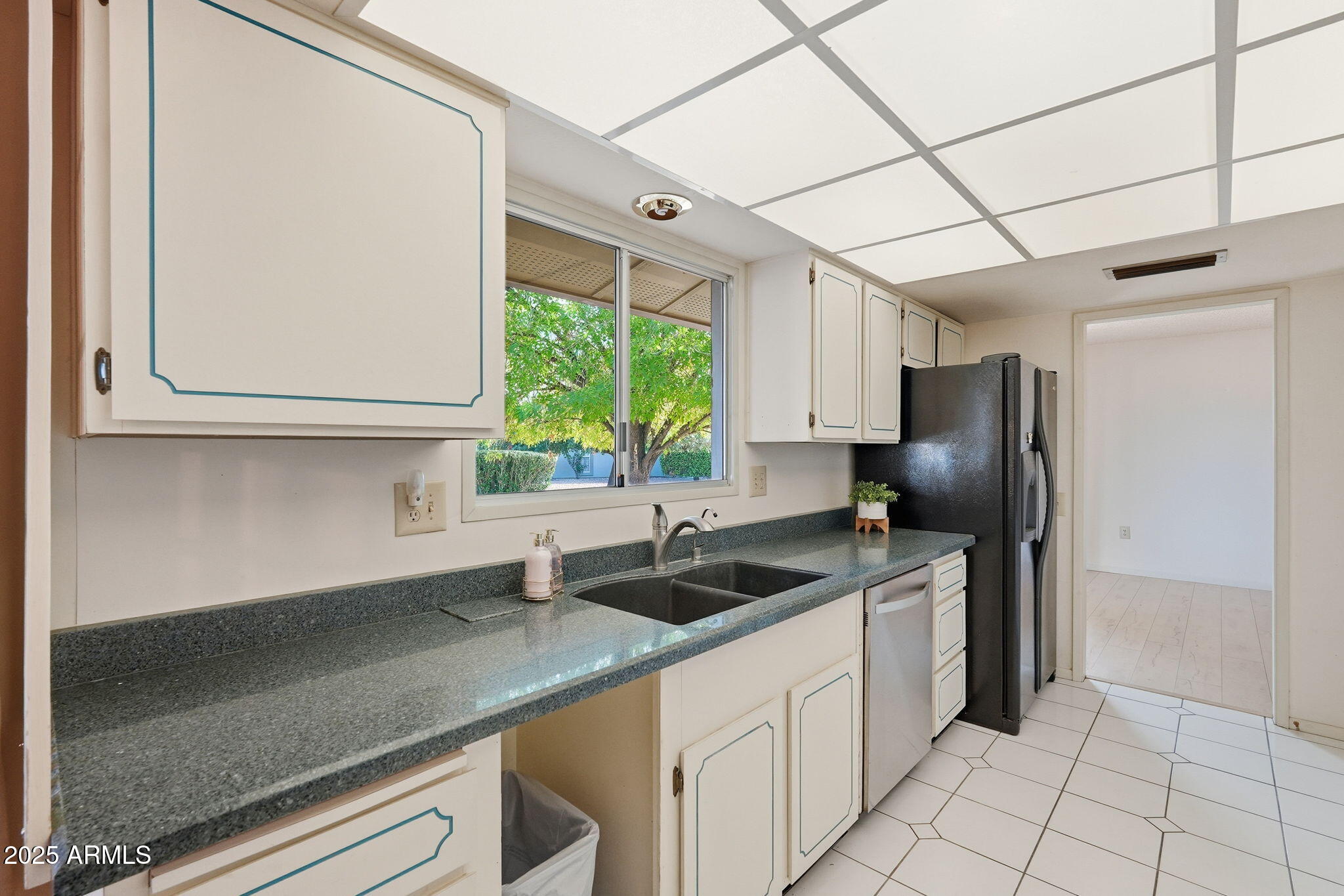 9818 W EMBERWOOD Drive