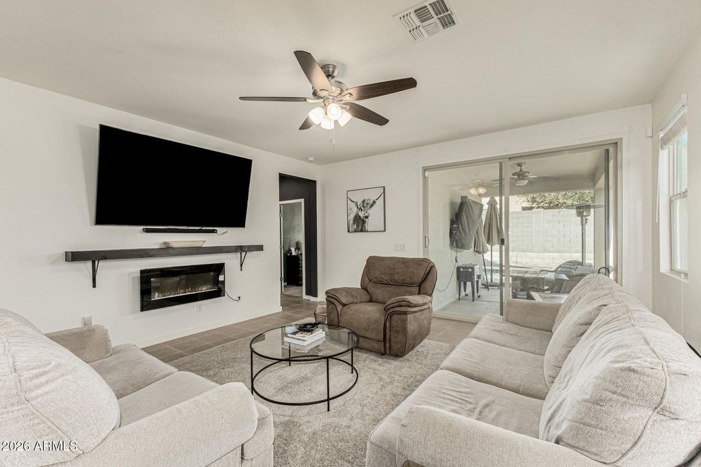 Photo of 374 W Cholena Trail, San Tan Valley, AZ 85140 (MLS # 6963428)