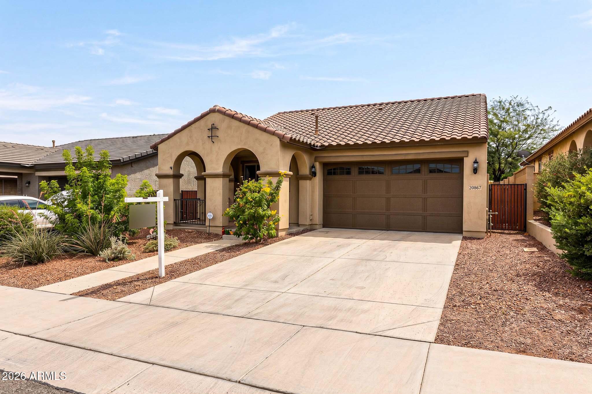 20867 W ELM Way
