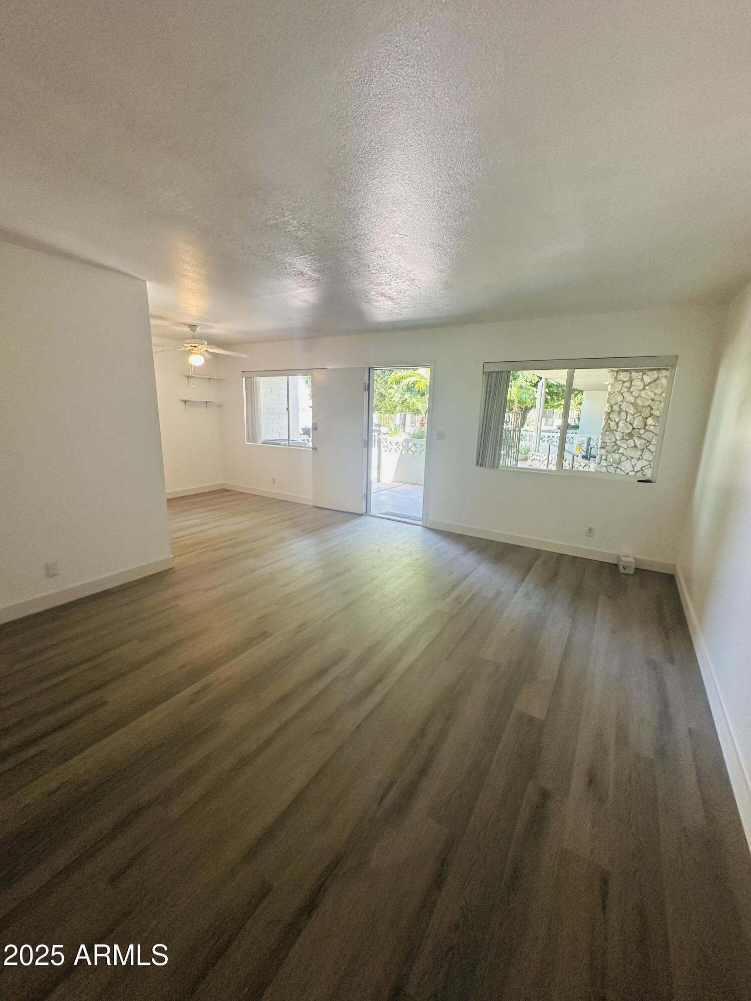 Homes 4 1702 W TUCKEY Lane 116