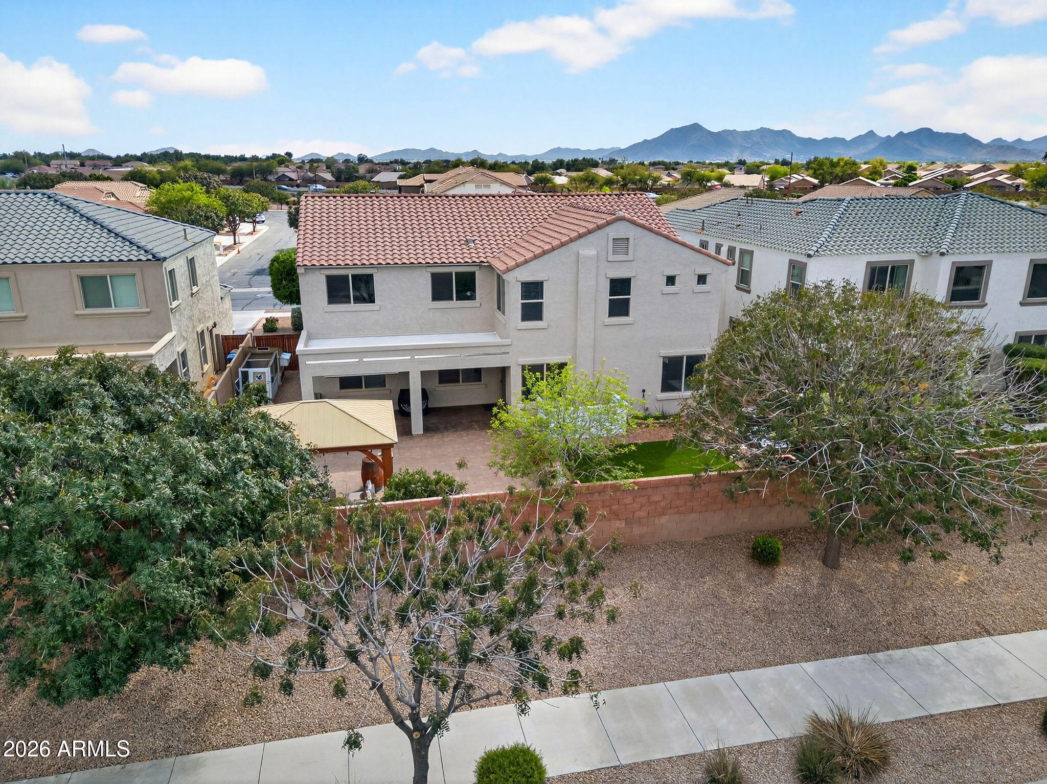 22324 E CAMINA PLATA --