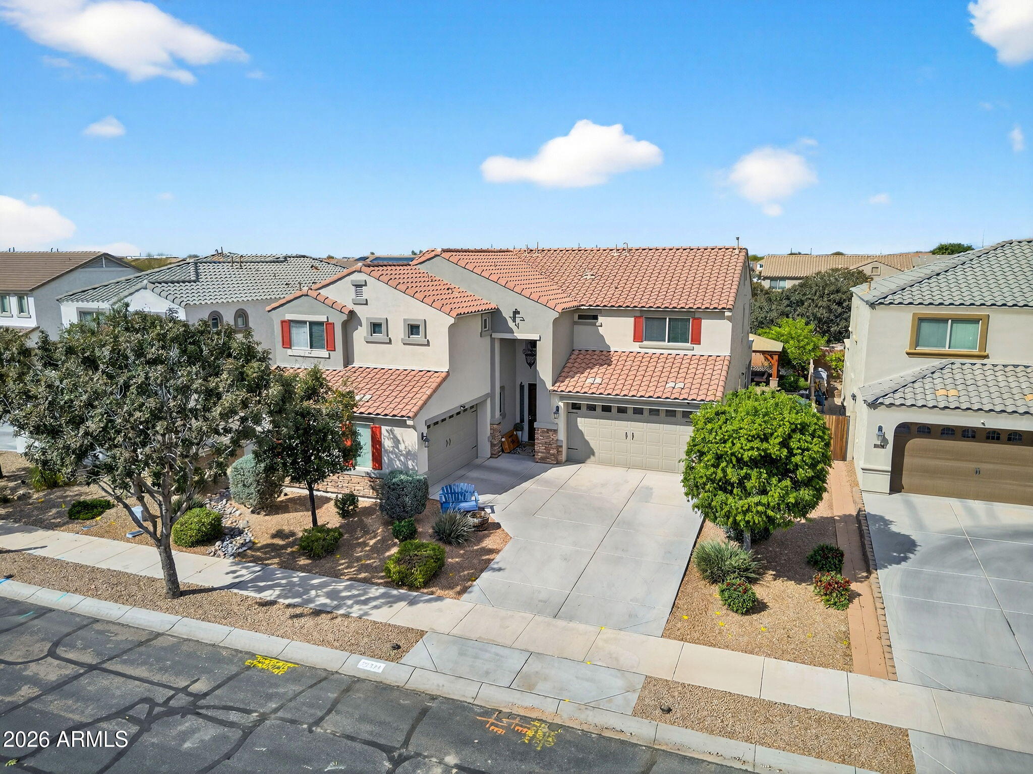 22324 E CAMINA PLATA --