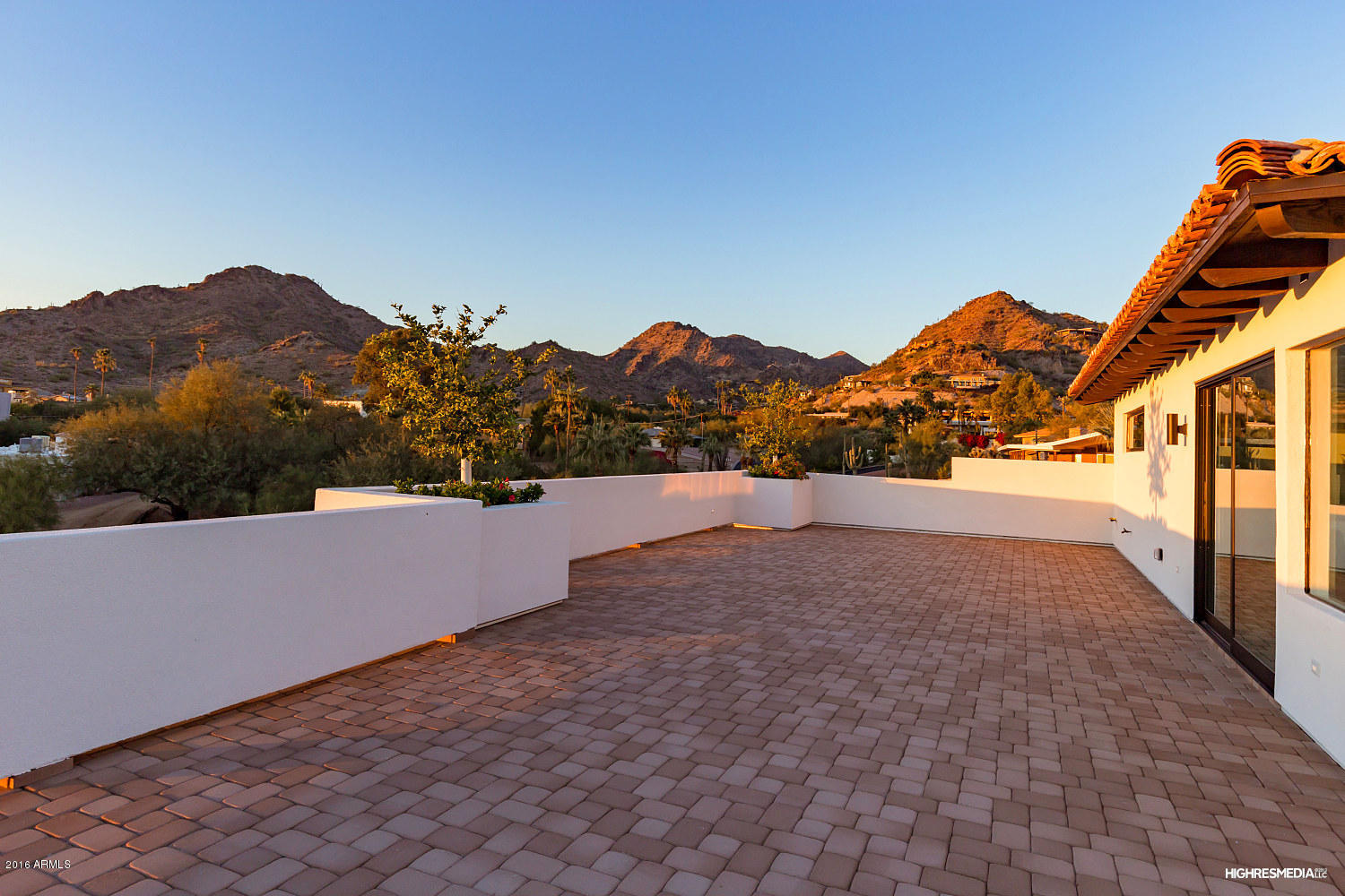 LINCOLN HEIGHTS - Residential