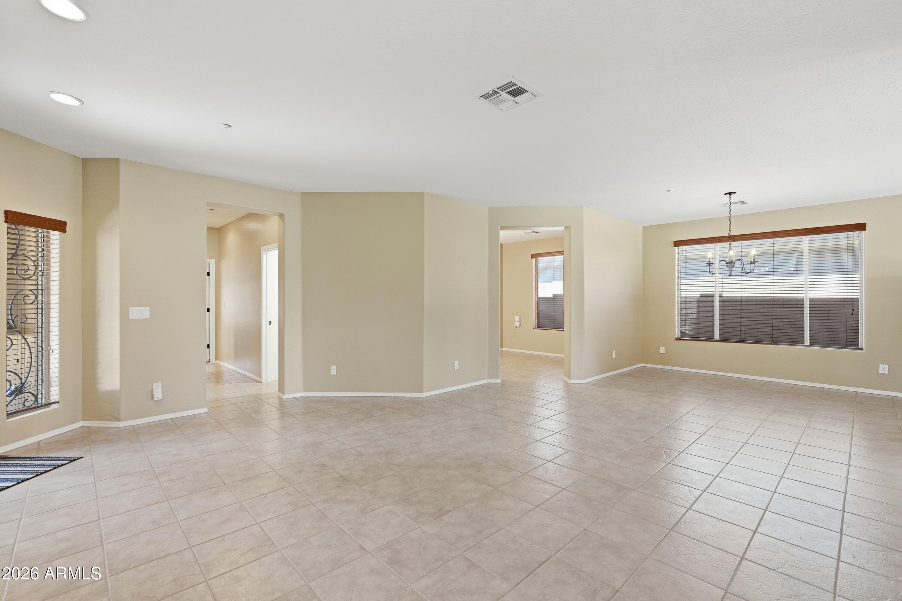 2446 W MUIRFIELD Drive