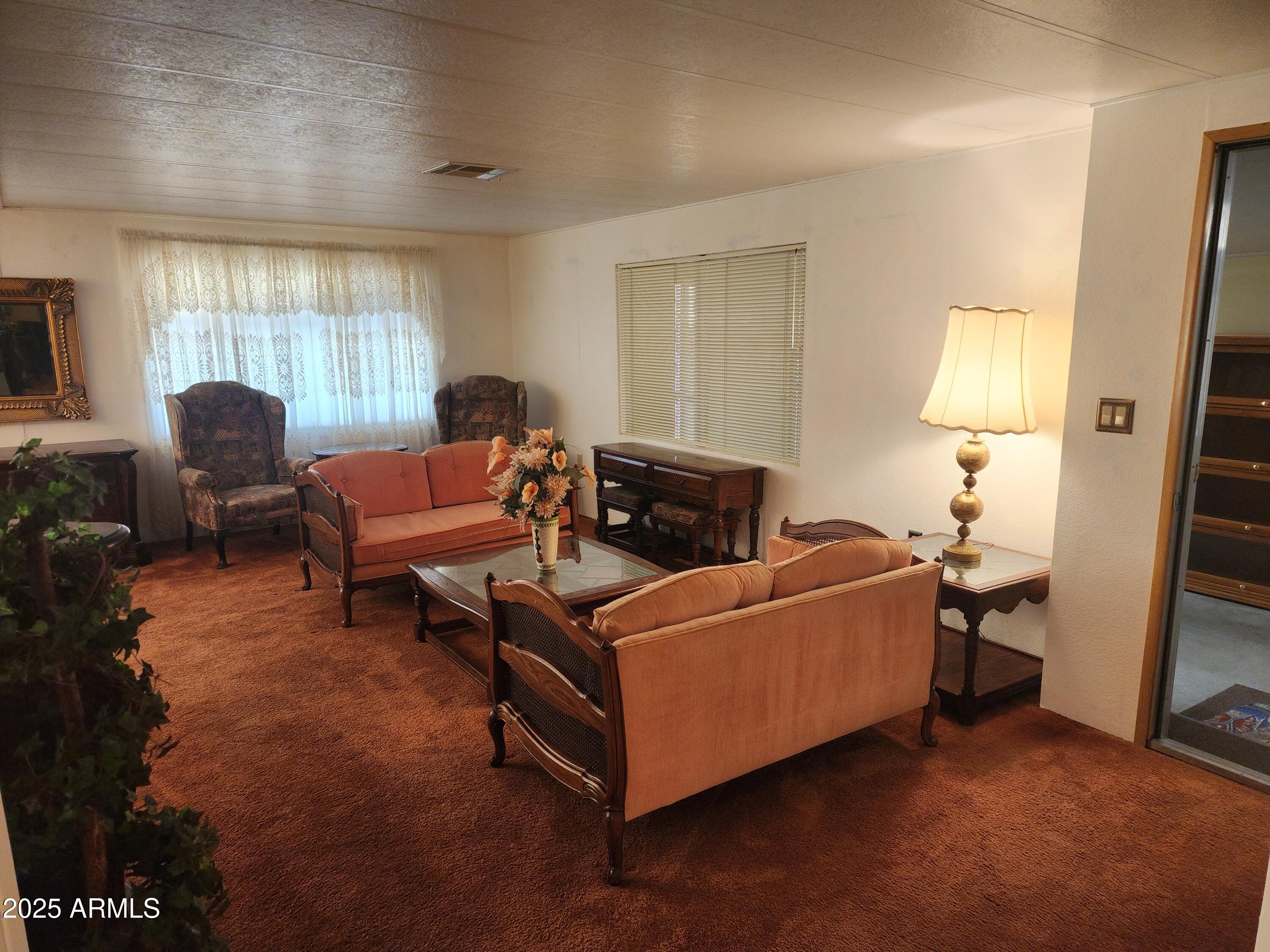 2501 W Wickenburg Way 135