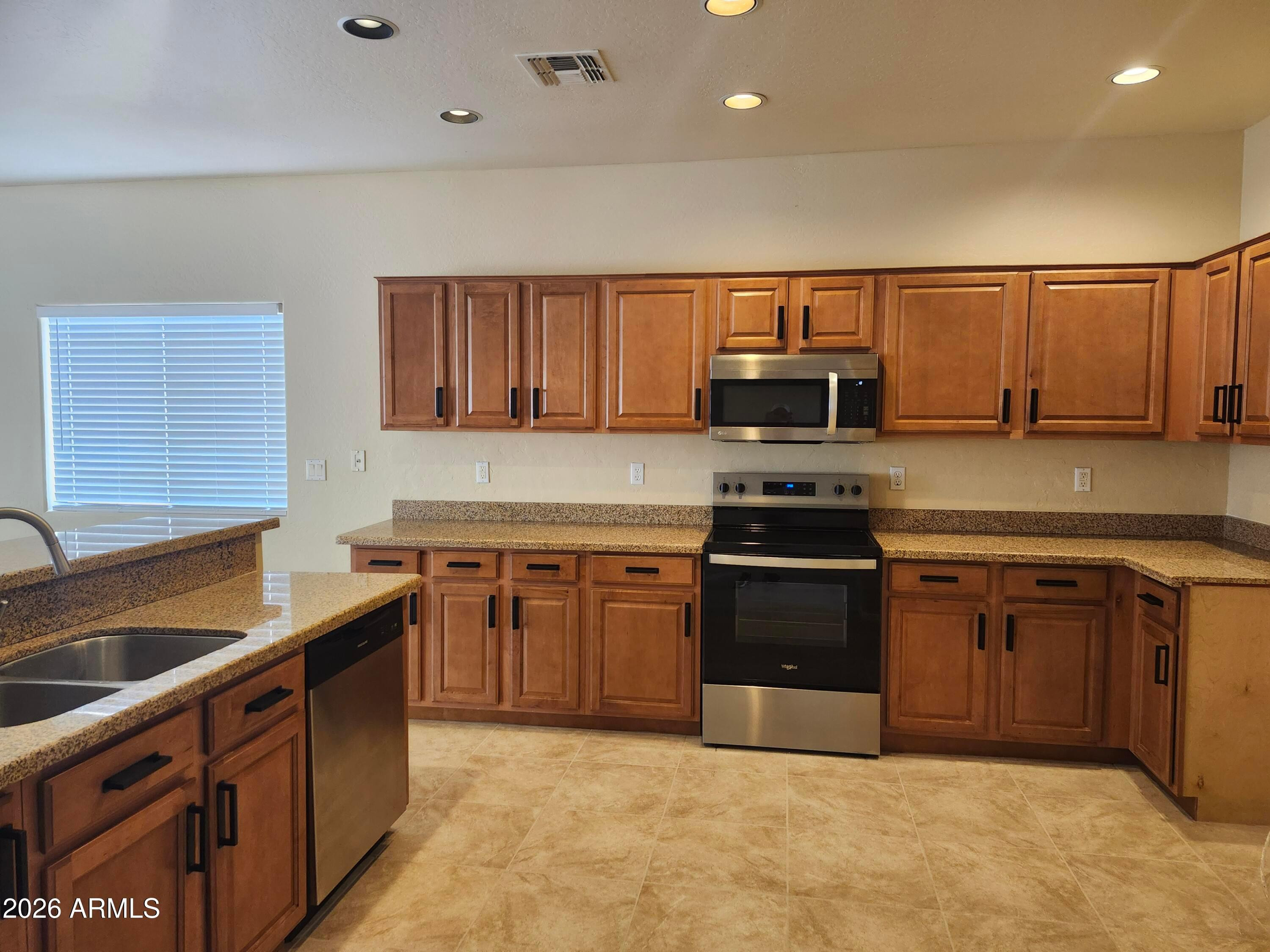 41132 N Hudson Trail