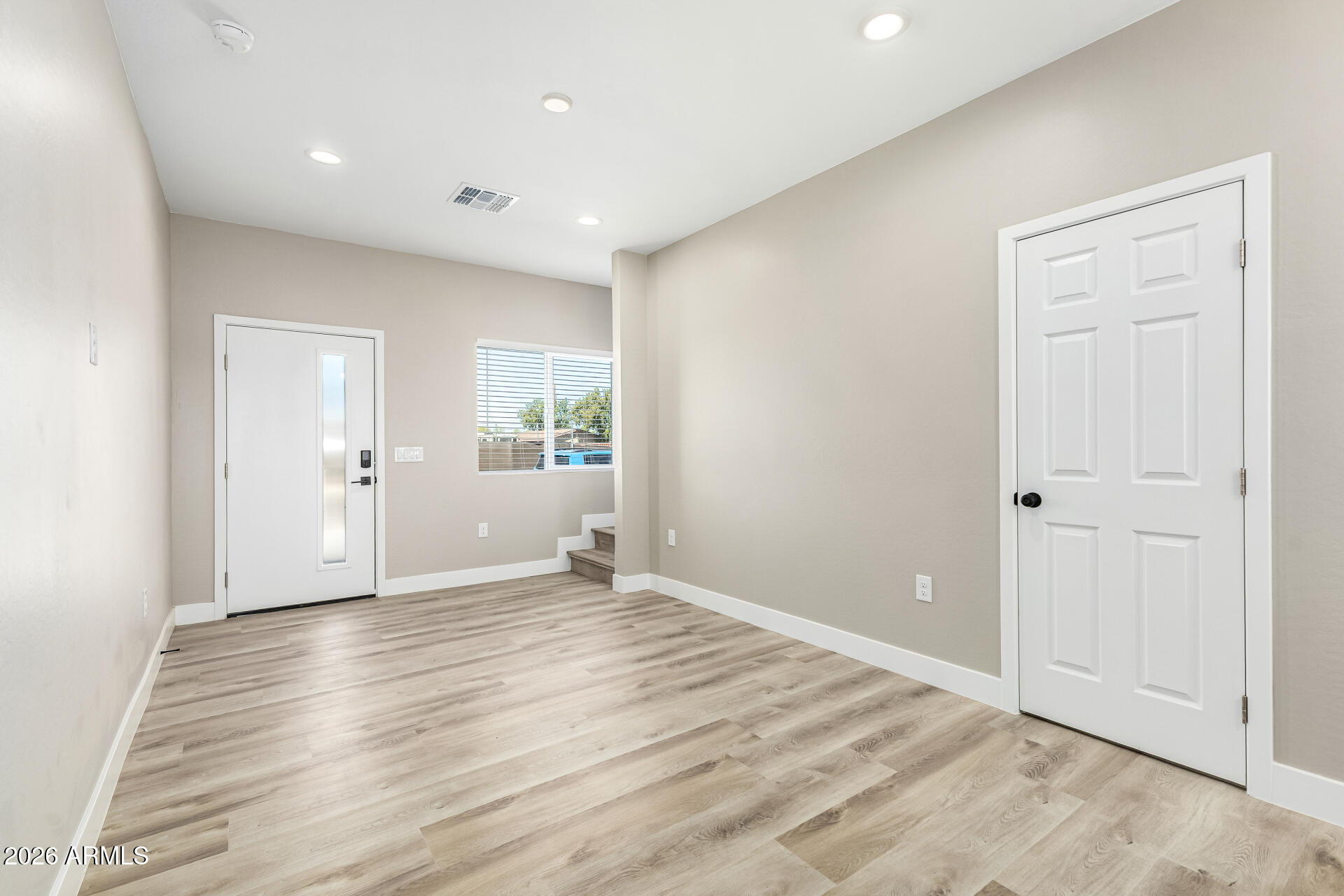 611 E AGUA FRIA Lane