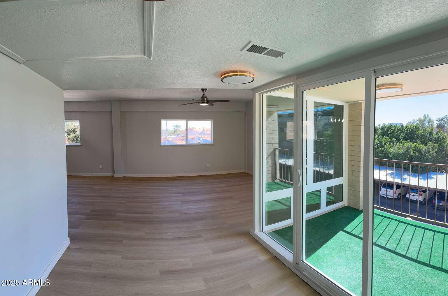 349 E THOMAS Road E301