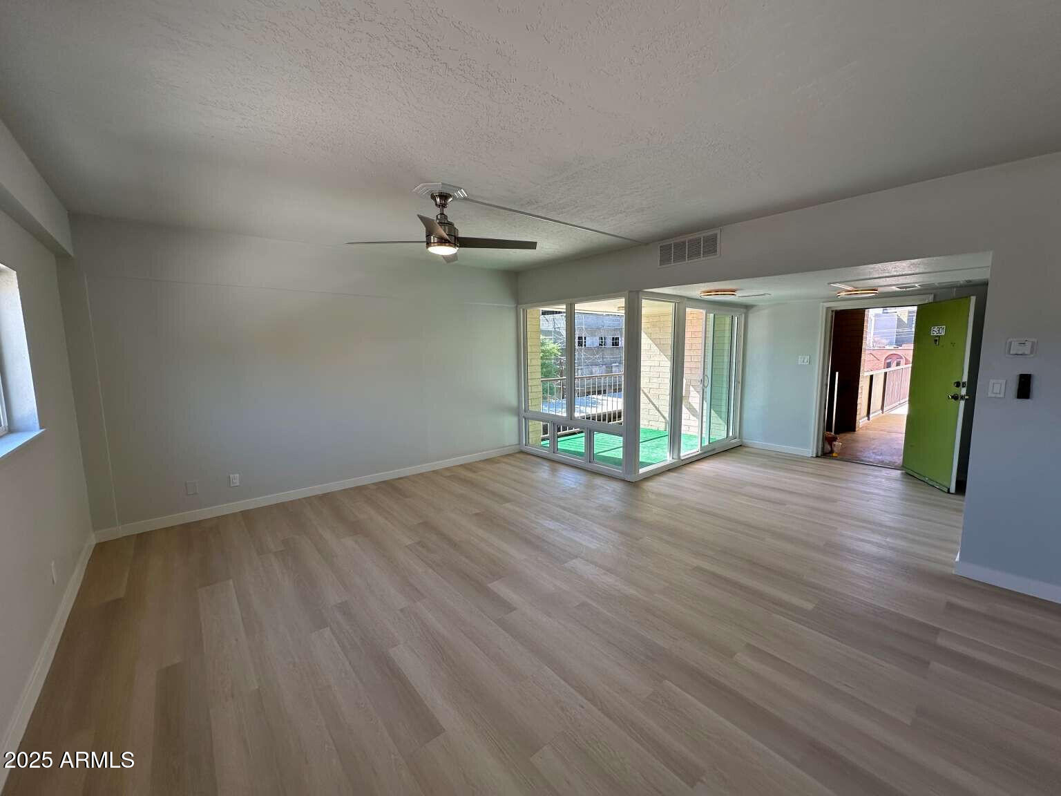 349 E THOMAS Road E301