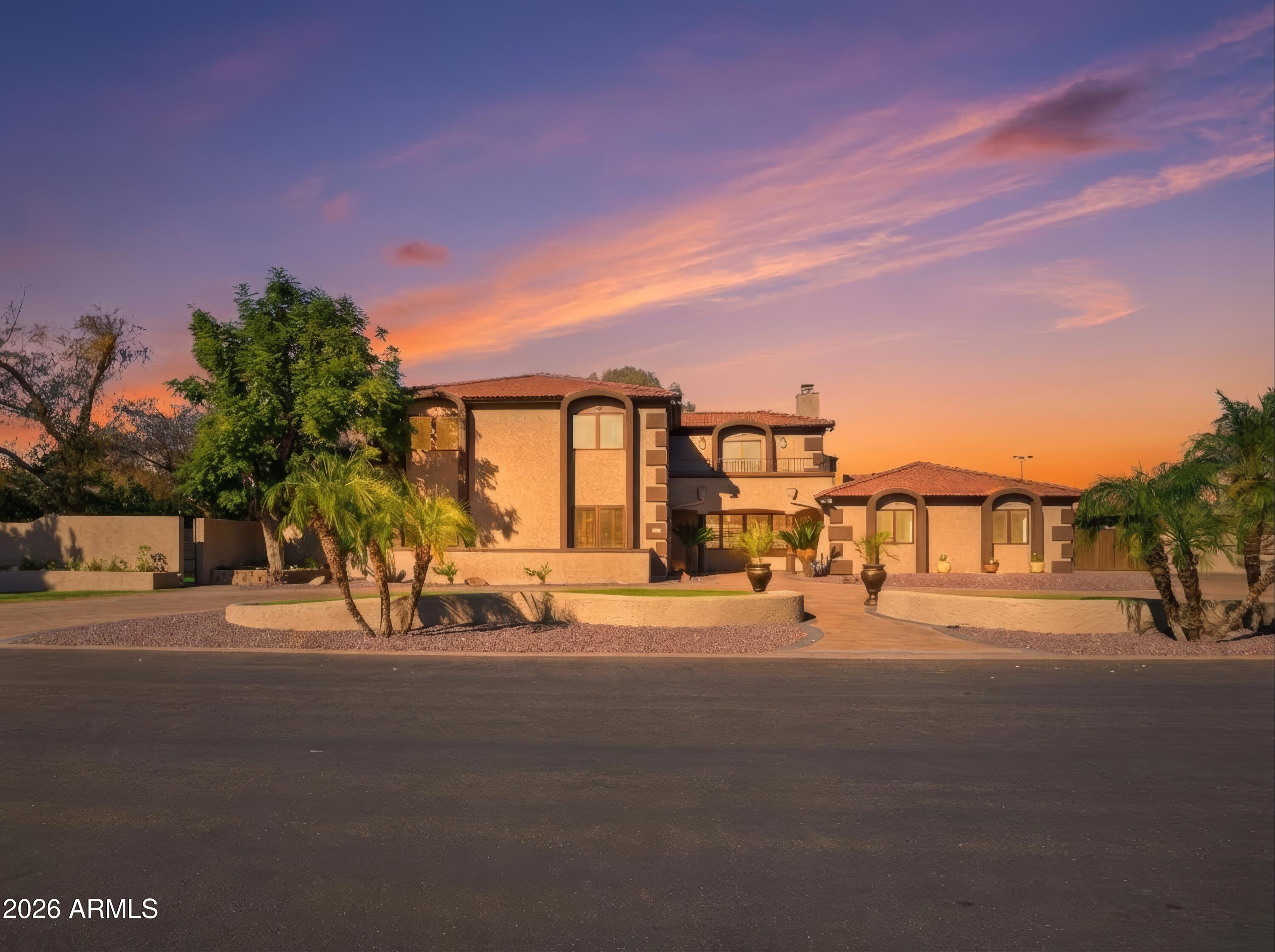 3154 E Inverness Avenue