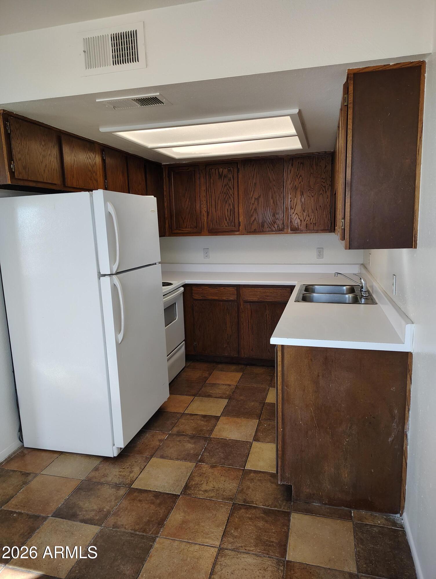 PALM SPRINGS UNIT 15 - Residential Income