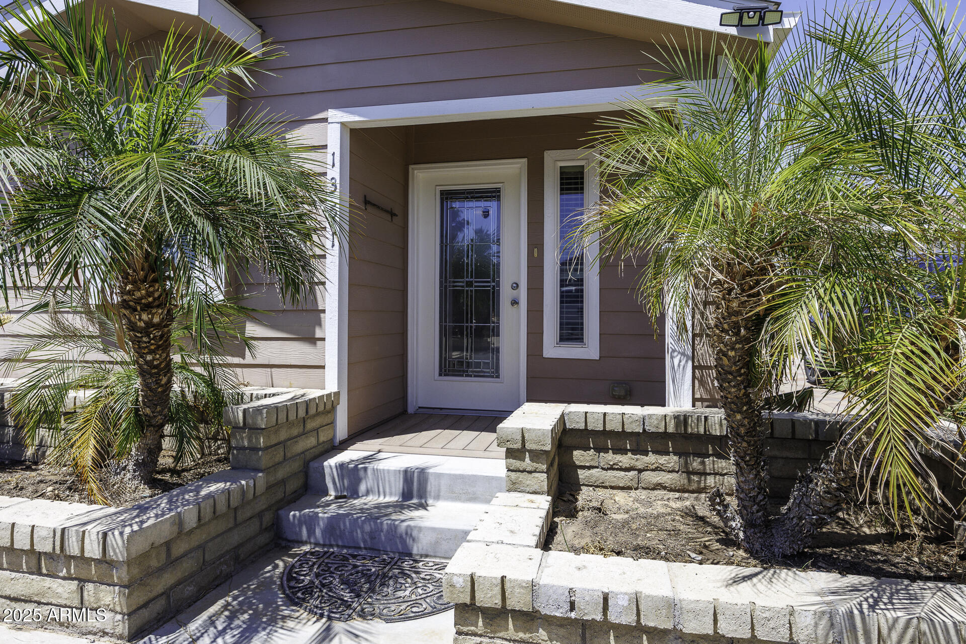 1110 N Henness Road 1351