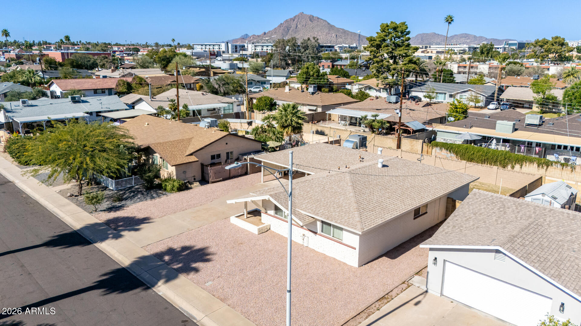 7416 E WINDSOR Avenue