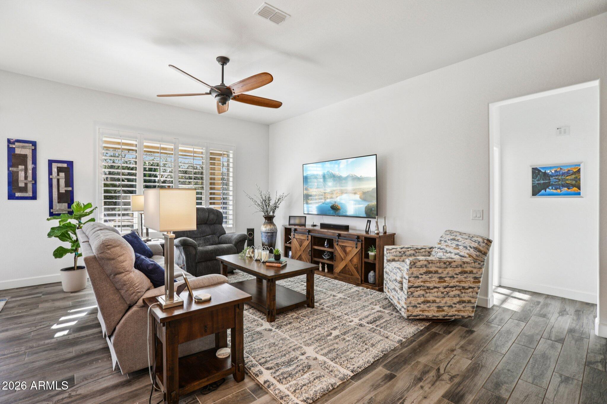 16929 W CAMBRIDGE Avenue