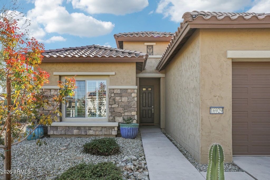 Photo of 16929 W Cambridge Avenue, Goodyear, AZ 85395 (MLS # 6976055)