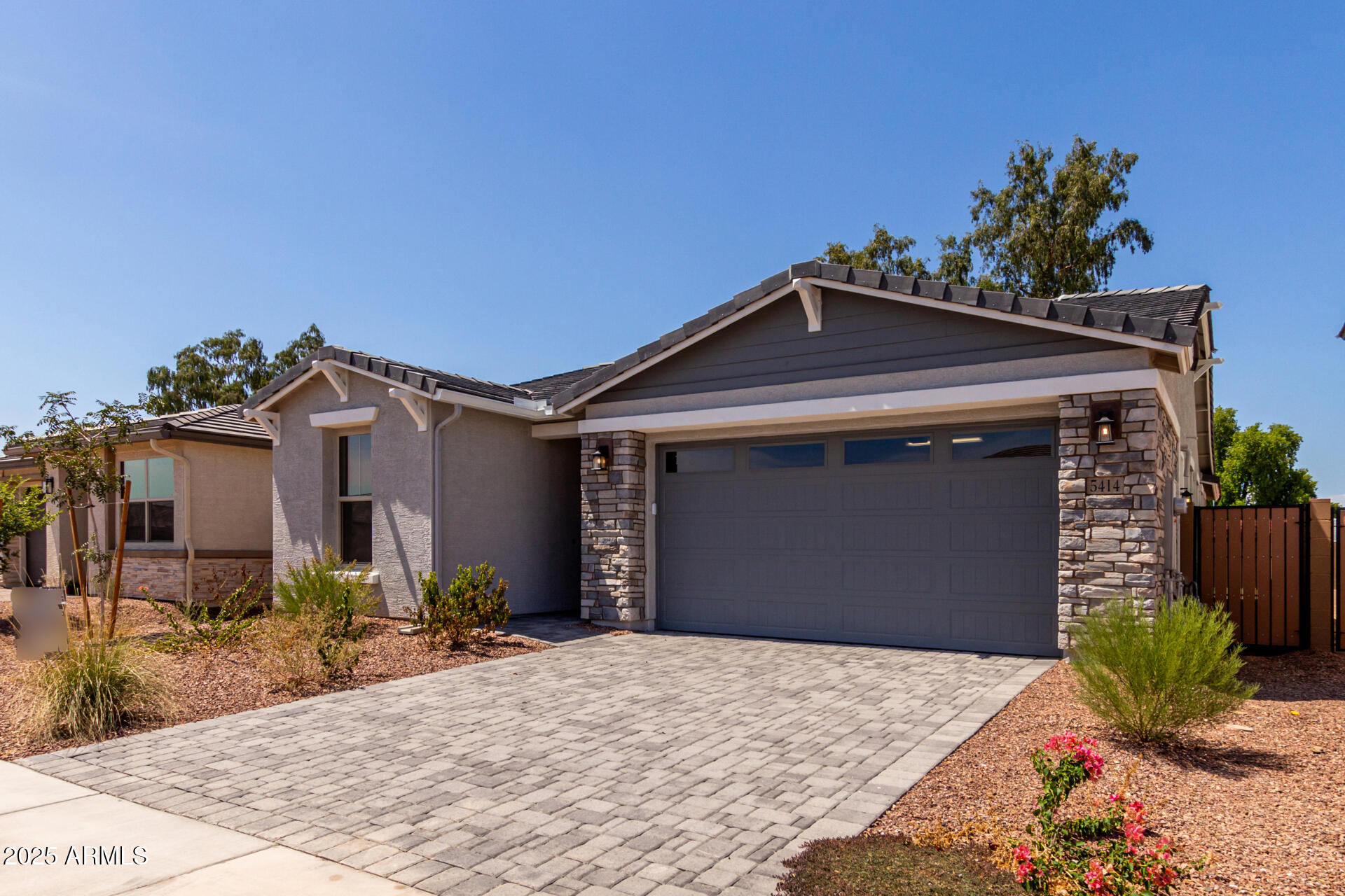 5414 W LAS PALMARITAS Drive