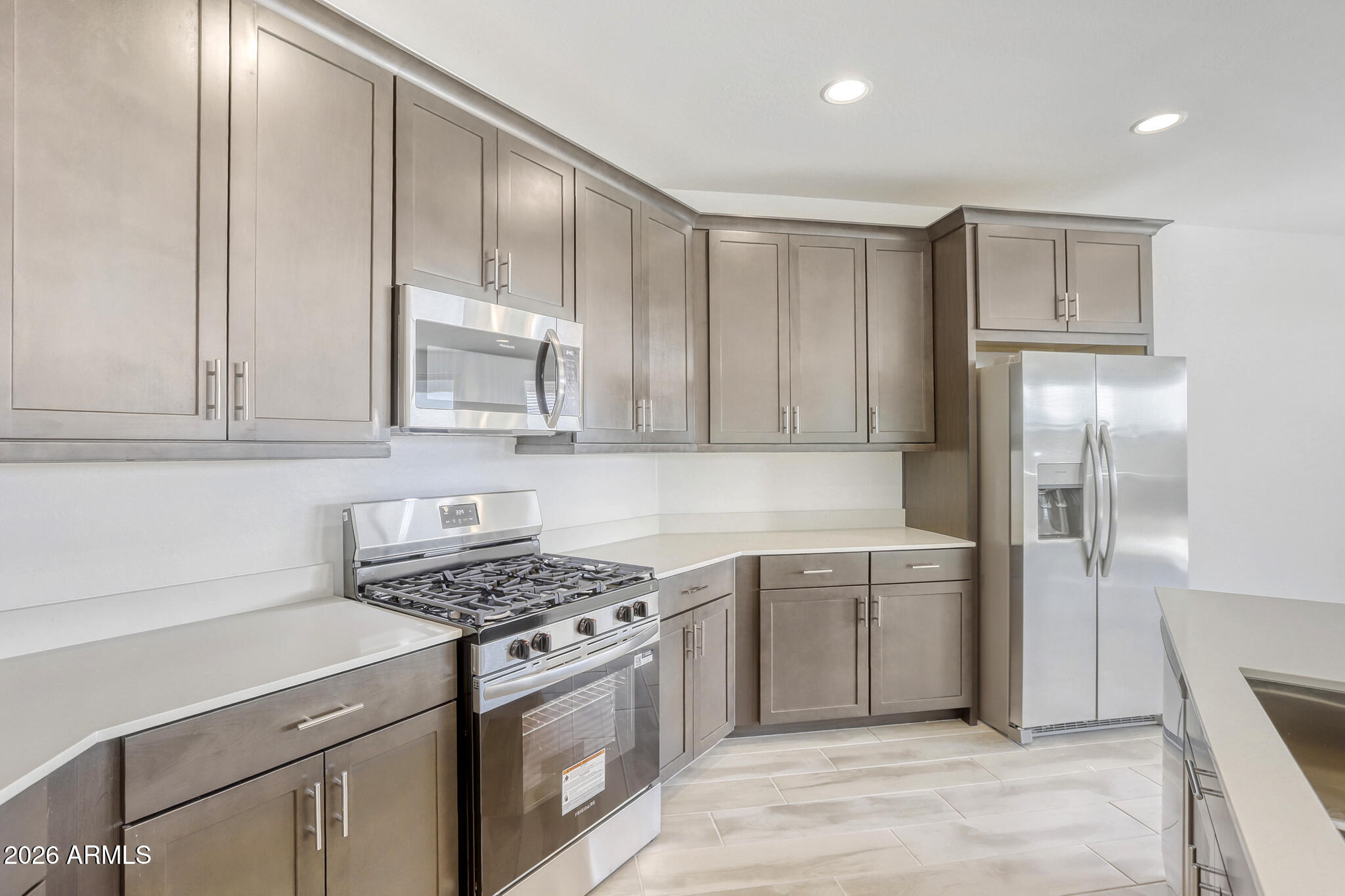 15811 W WINSLOW Avenue