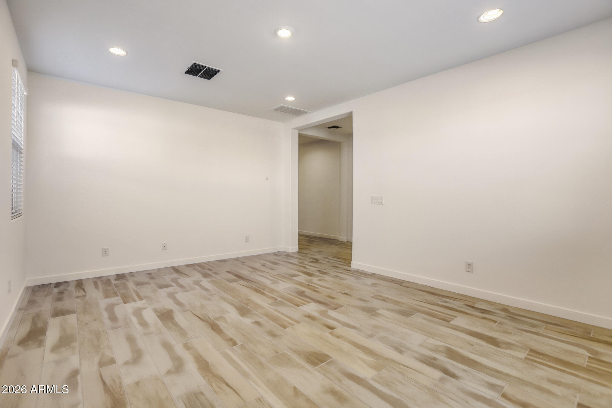 15811 W WINSLOW Avenue