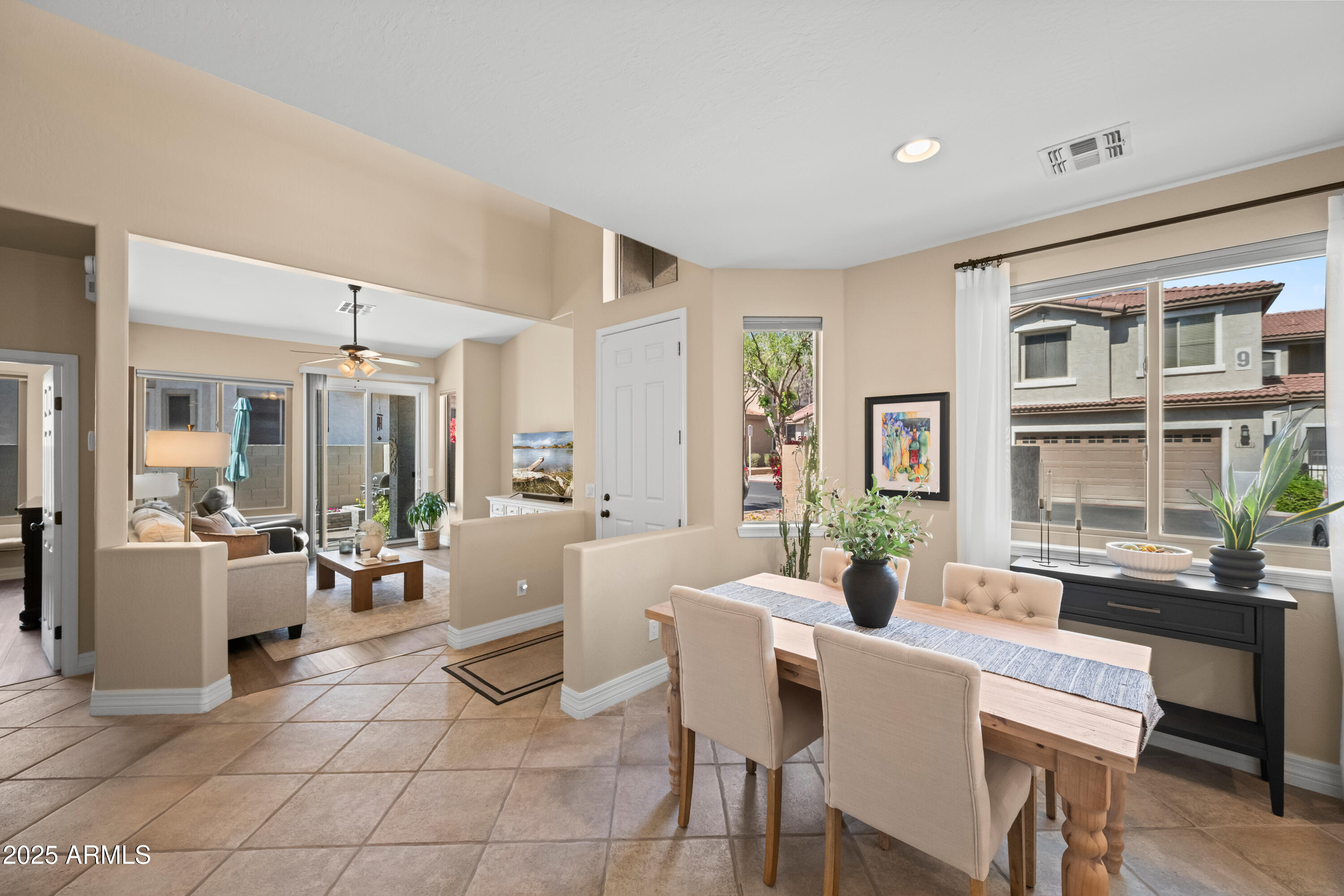 1024 E FRYE Road 1093