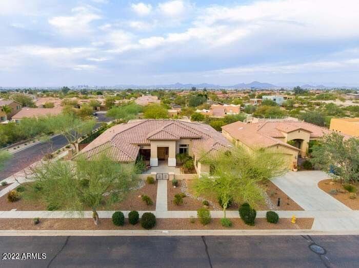 2106 E BETH Drive