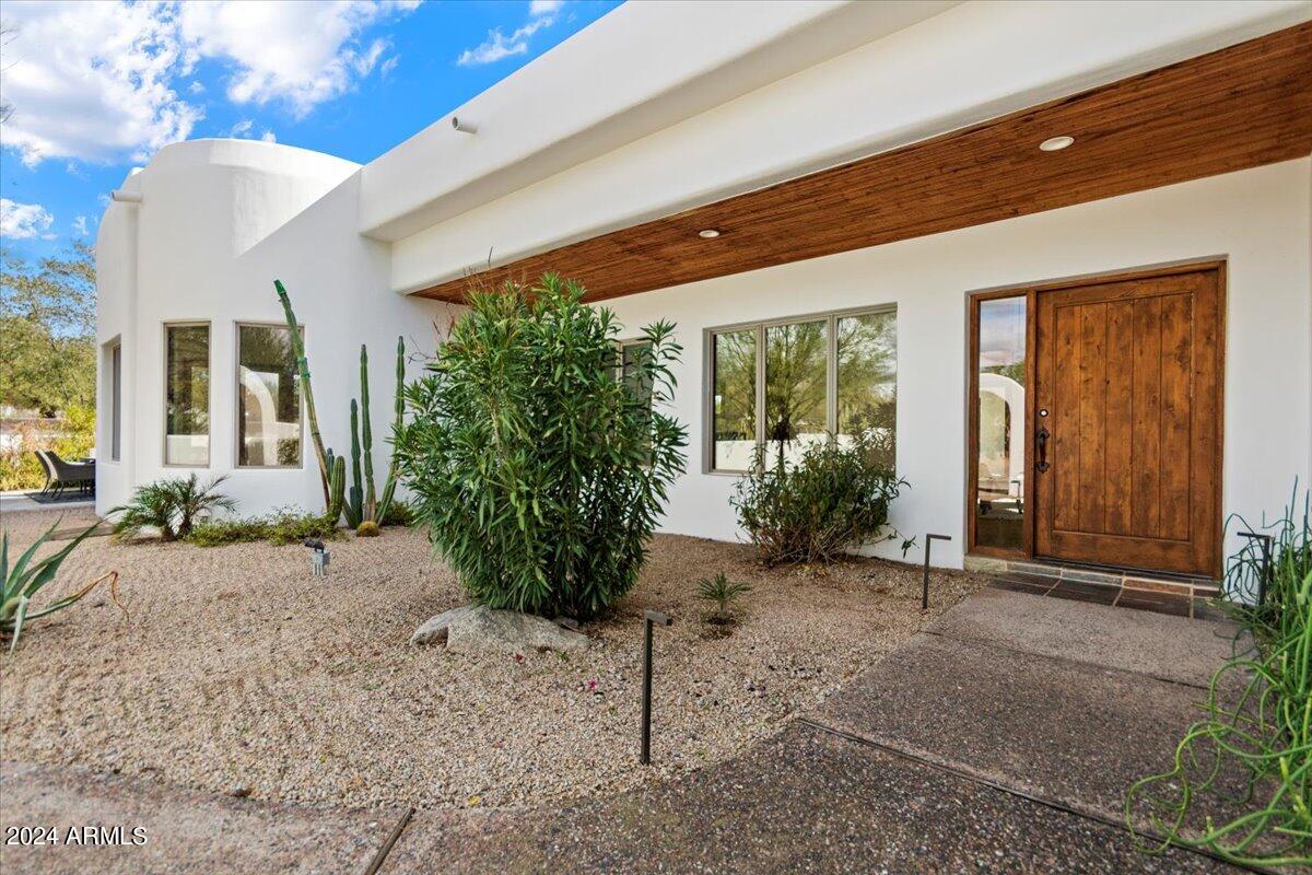 9735 E Cortez Street