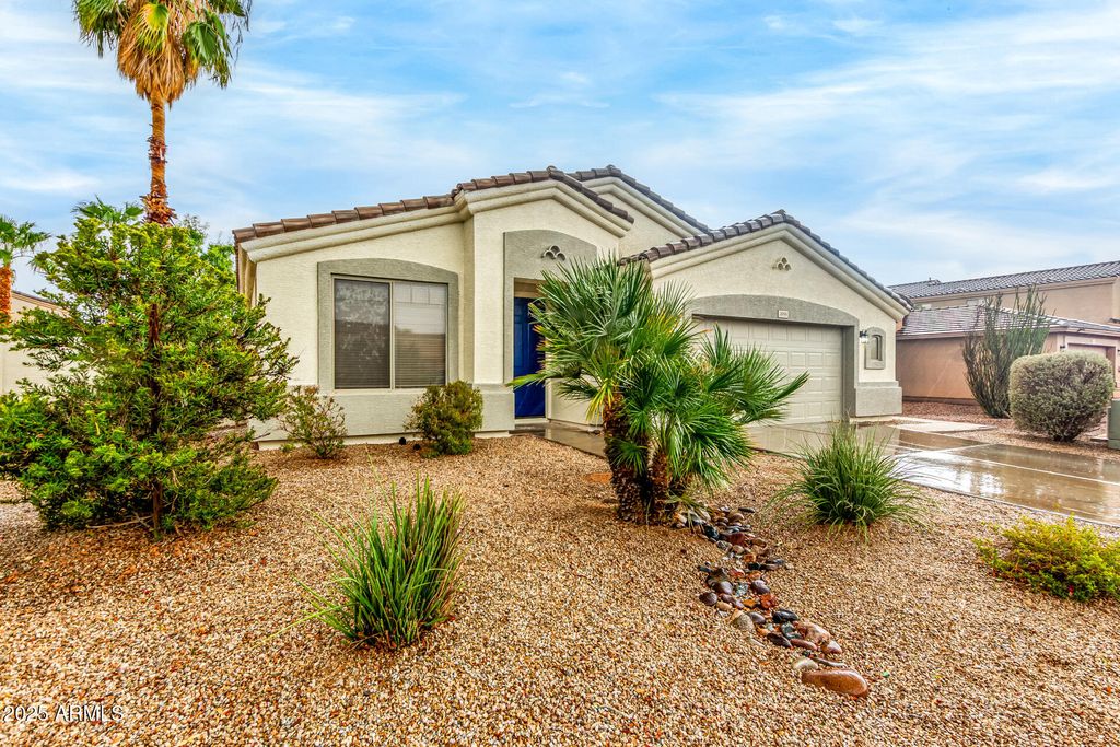 Photo of 2055 E Indian Wells Drive, Chandler, AZ 85249 (MLS # 6925809)