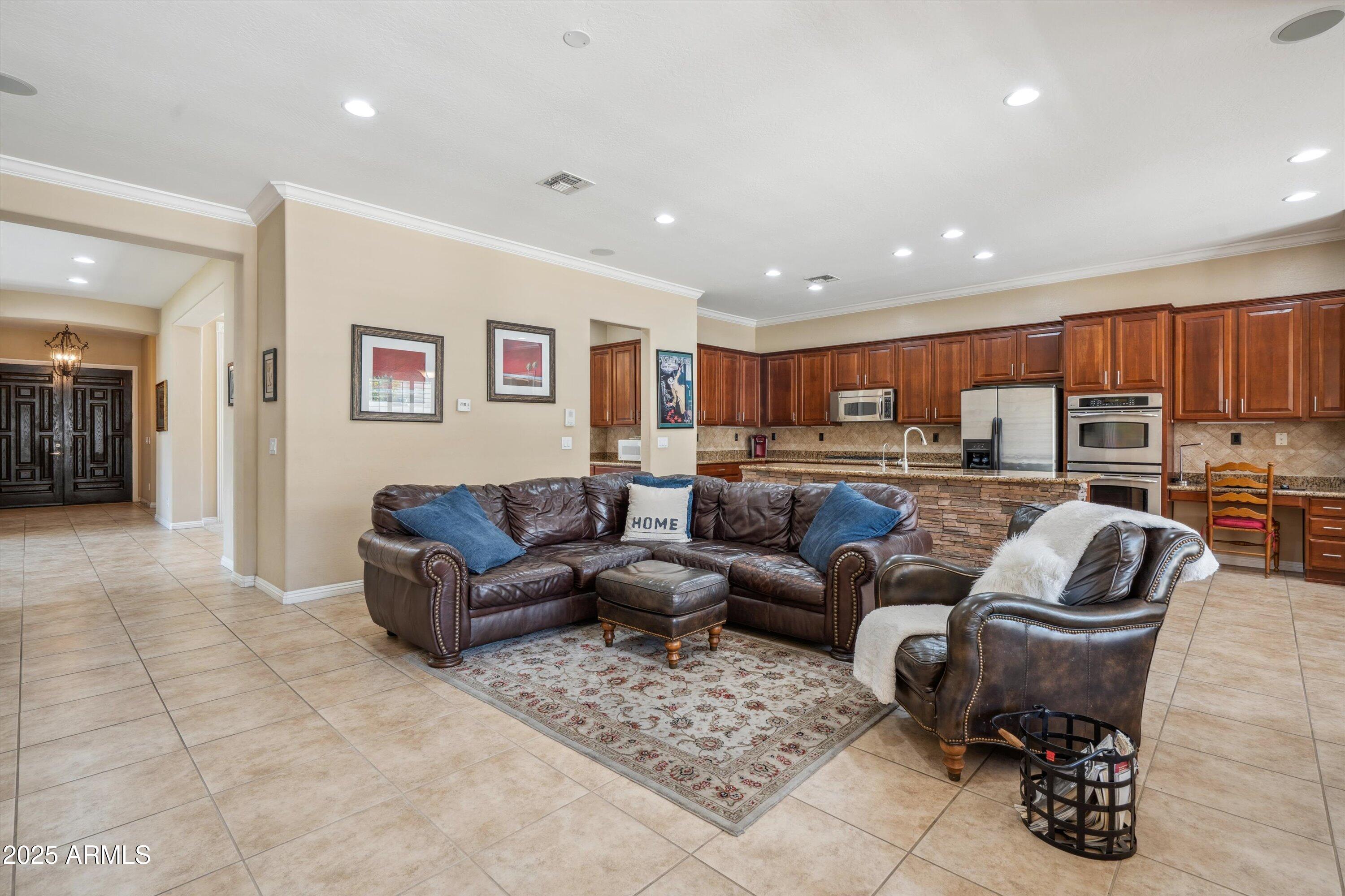3621 W JORDON Lane