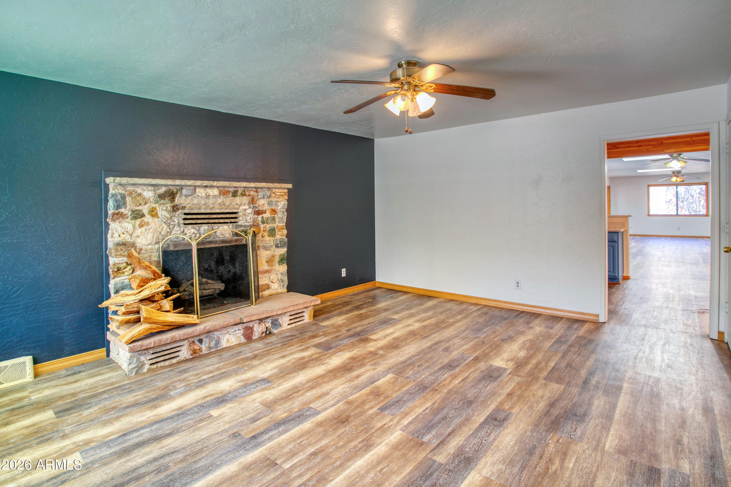 537 W BILLY CREEK Drive