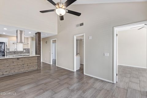 Condominium in Phoenix AZ 11666 28TH Drive 4.jpg