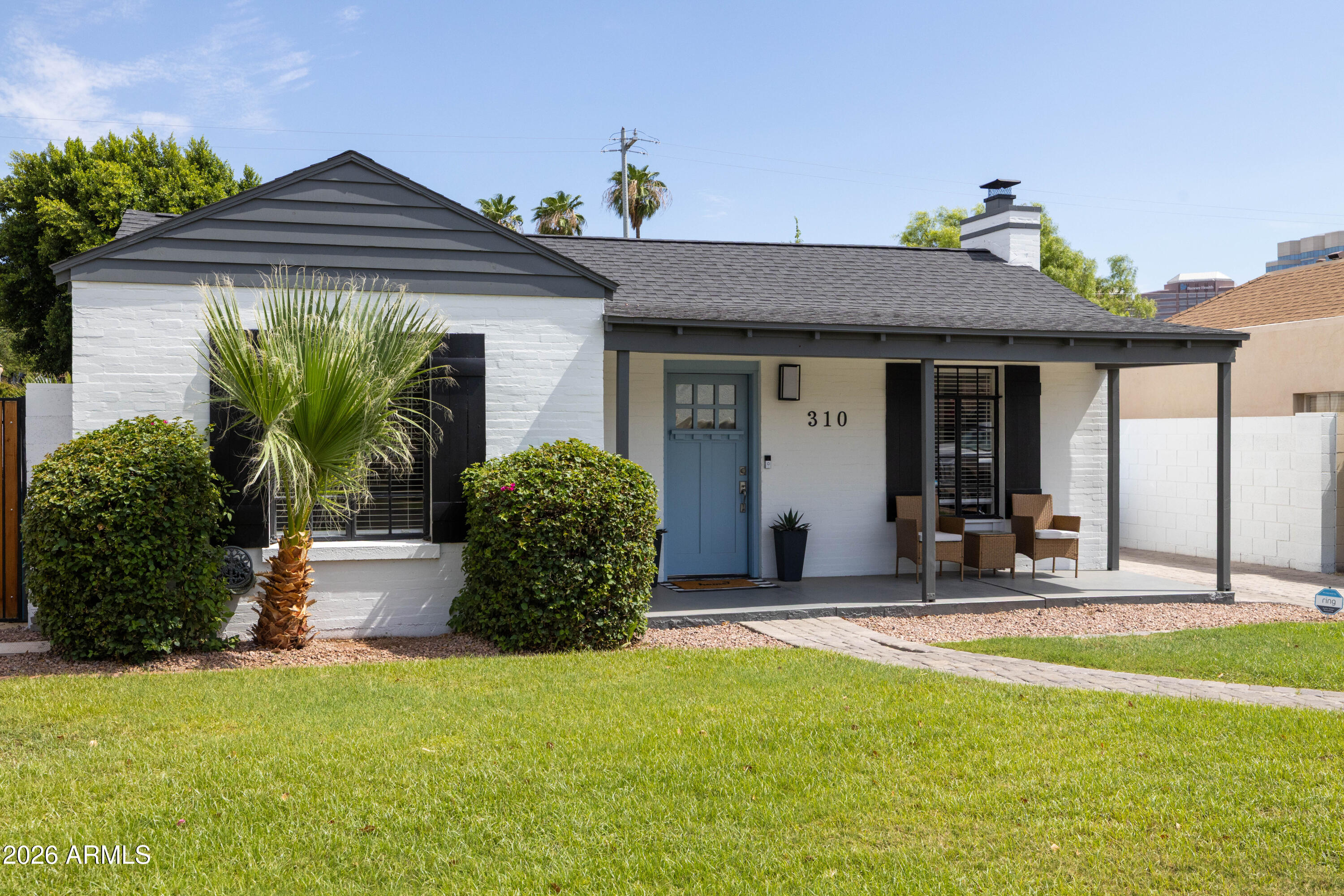 310 W LEWIS Avenue