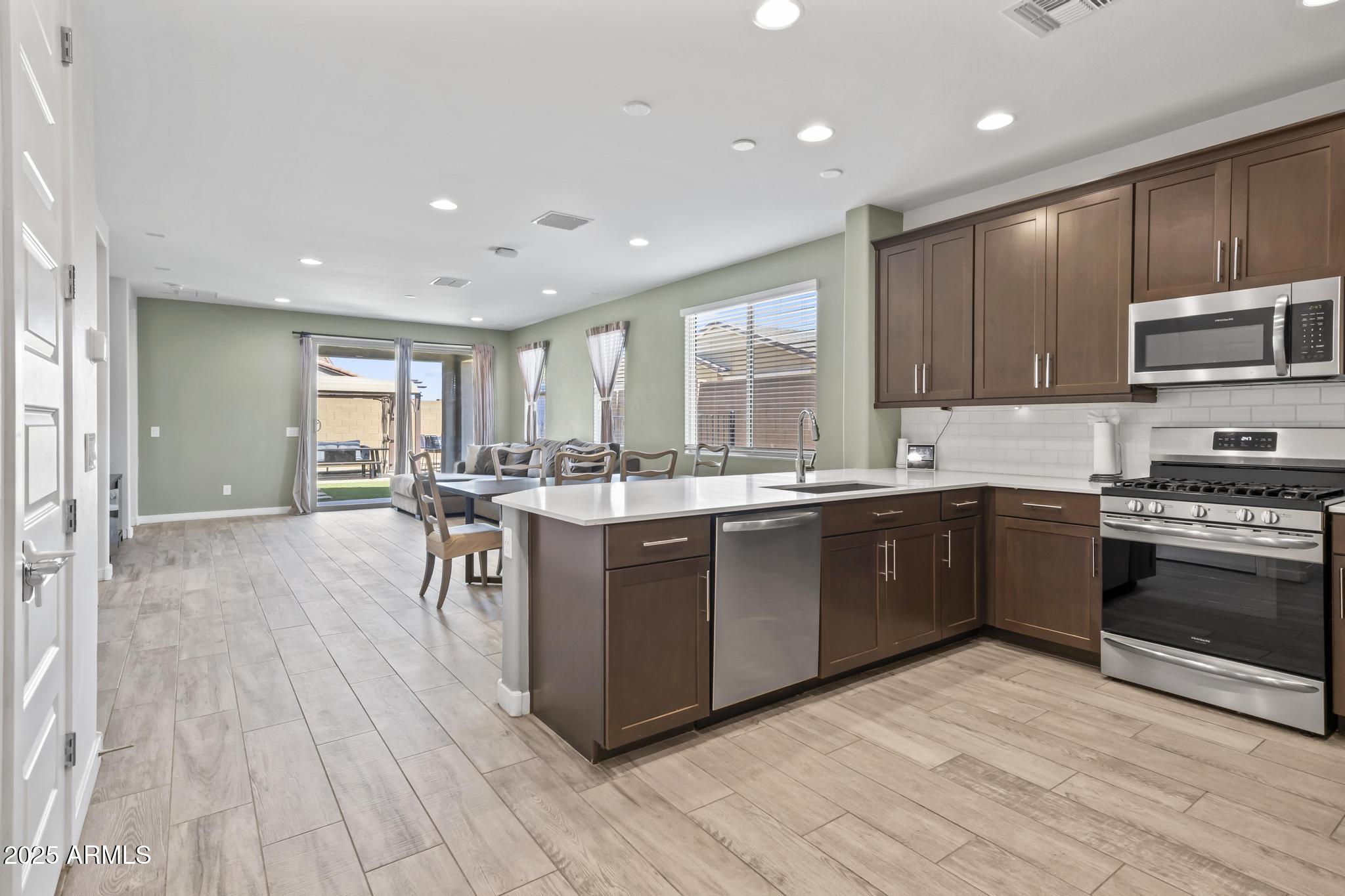 6919 S 13TH Place