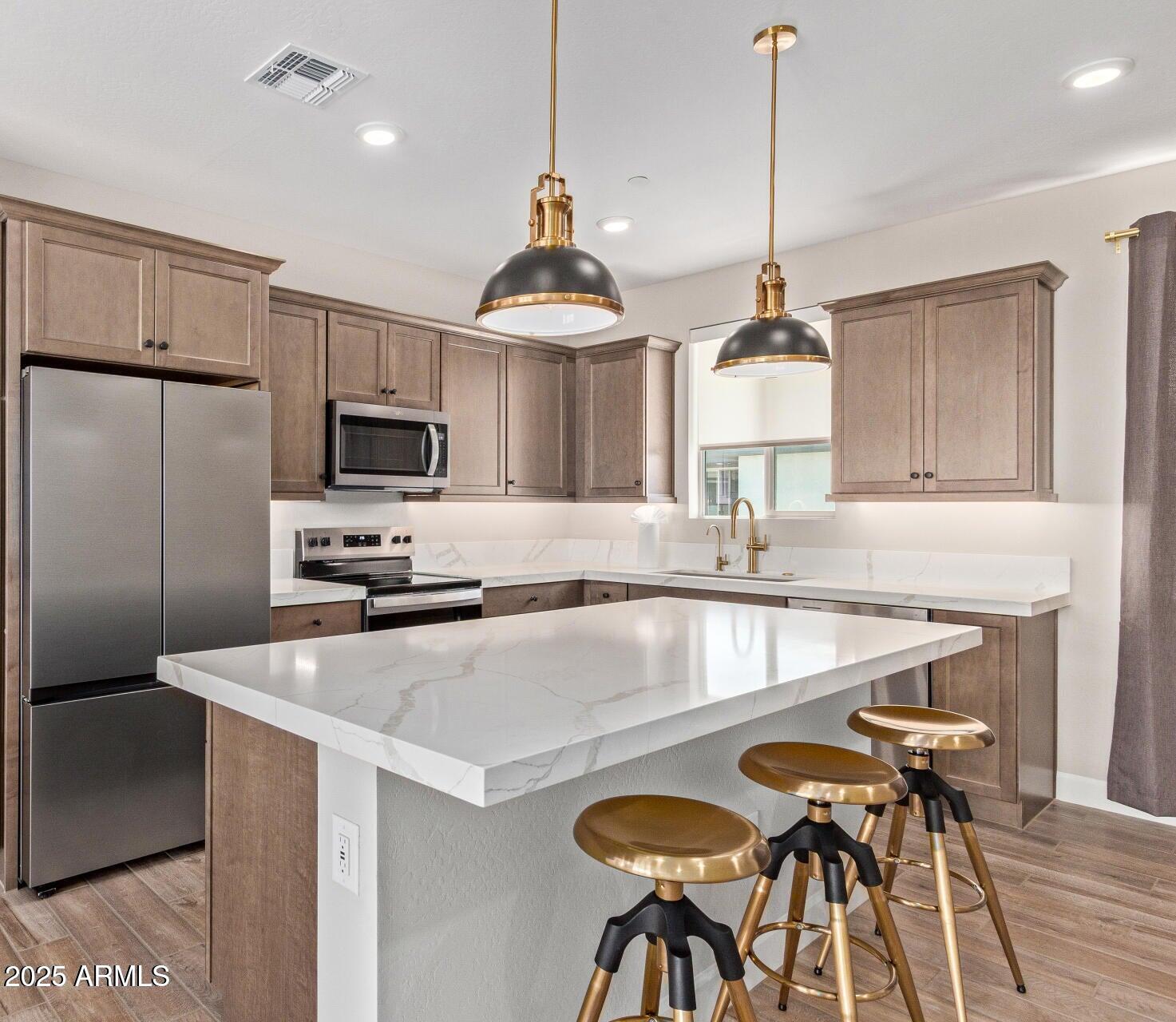 2121 W SONORAN DESERT Drive W 107